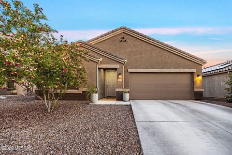 Photo of 10155 N Smooth Agave Loop, Marana, AZ 85653 (MLS # 22614843)