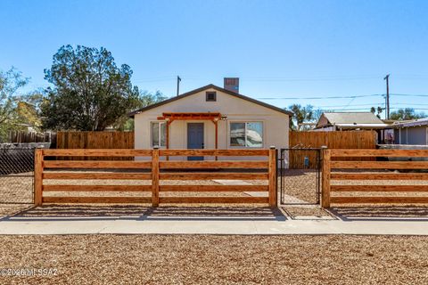 Photo of 1132 E 27th Street, Tucson, AZ 85713 (MLS # 22603804)