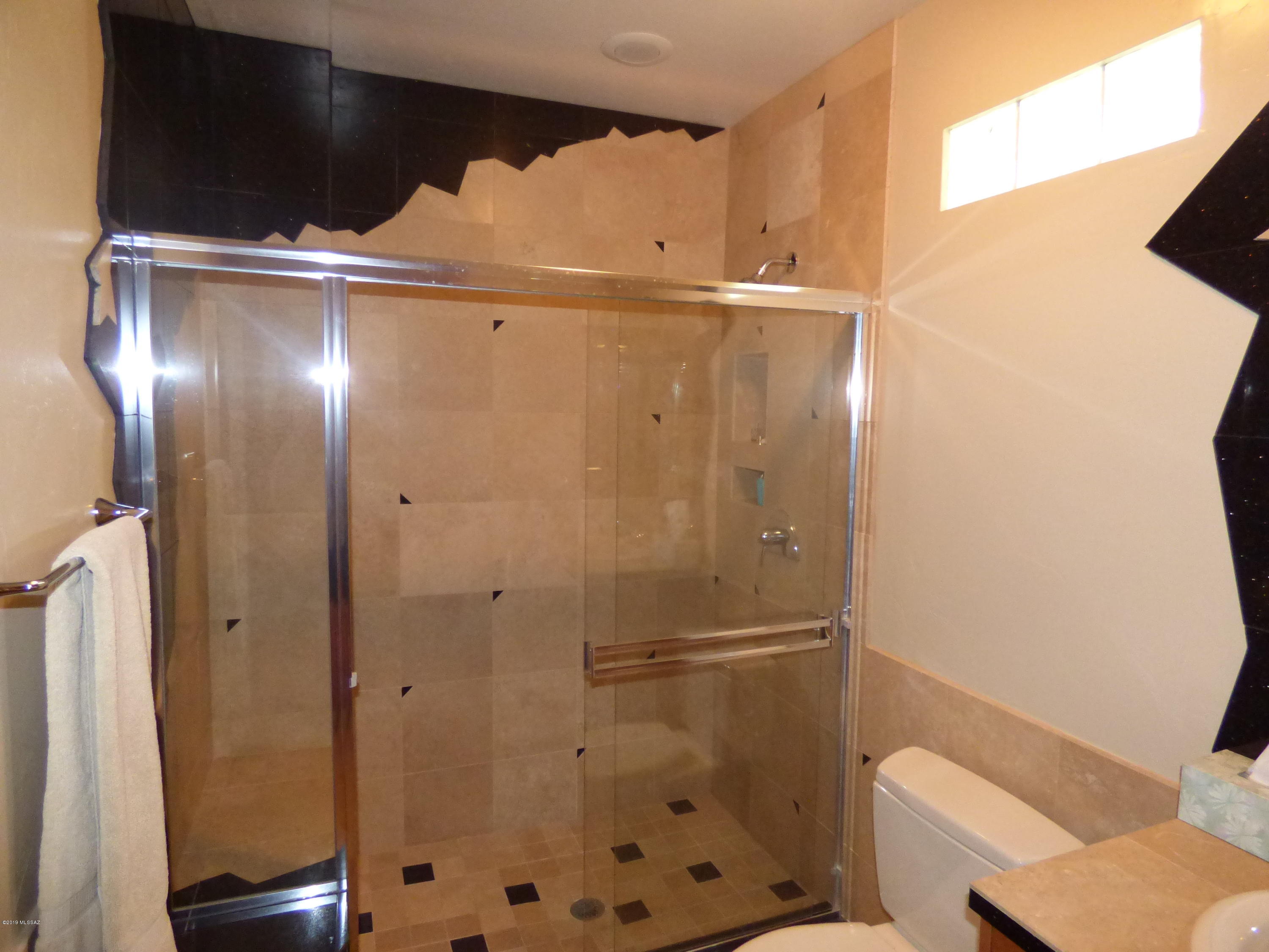 La Paloma Estates (1-35) - Residential Lease