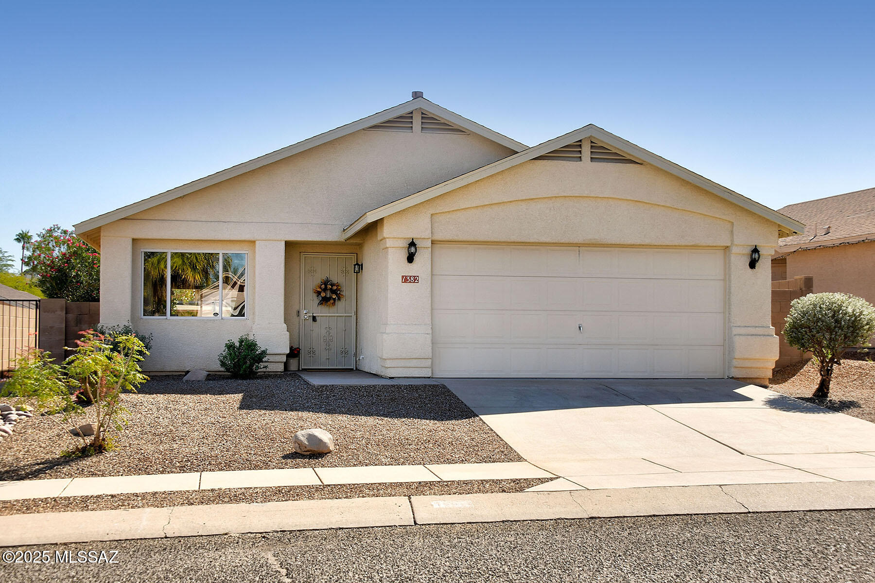 1382 N THUNDER RIDGE Drive