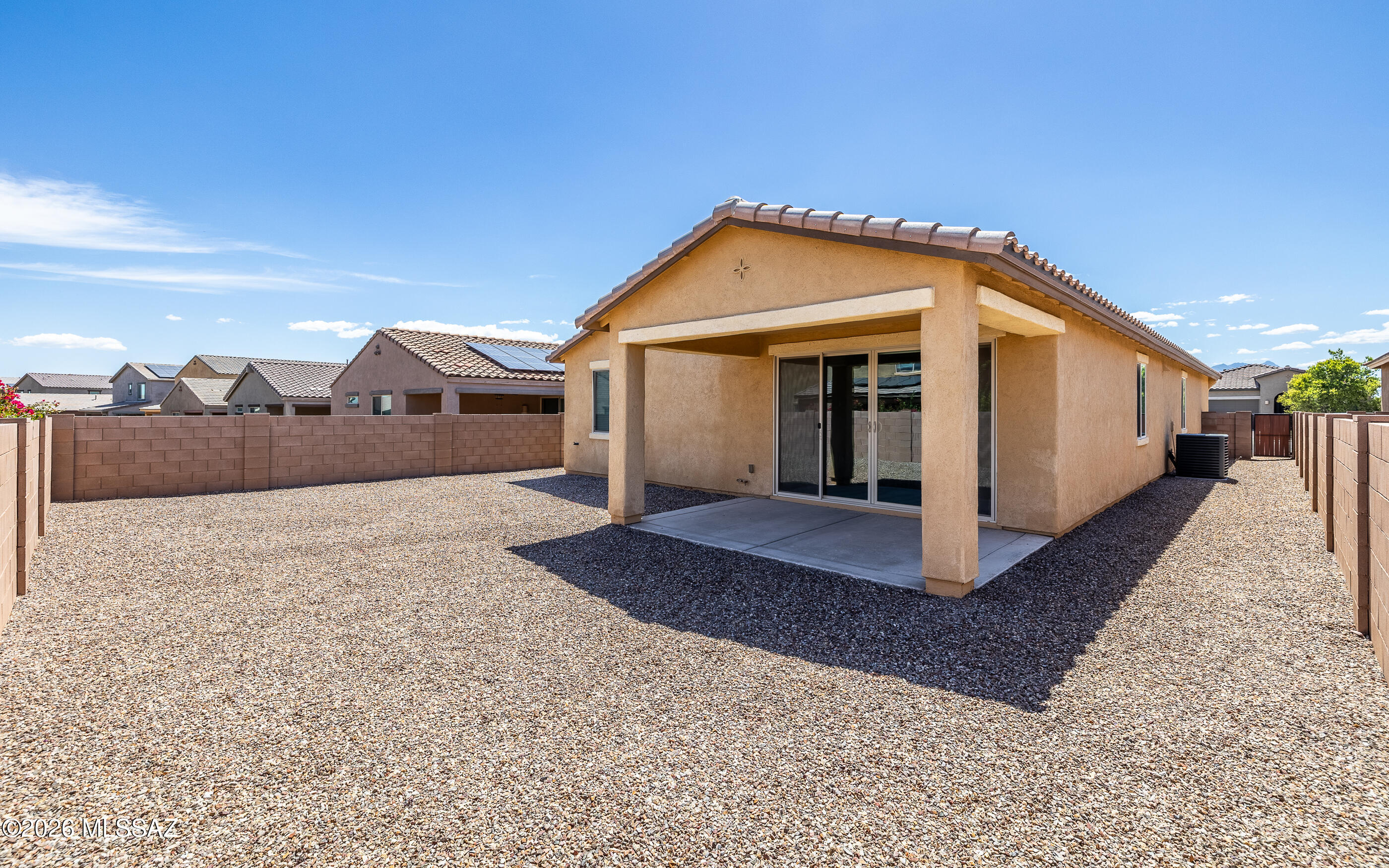 Entrada Del Rio - Residential