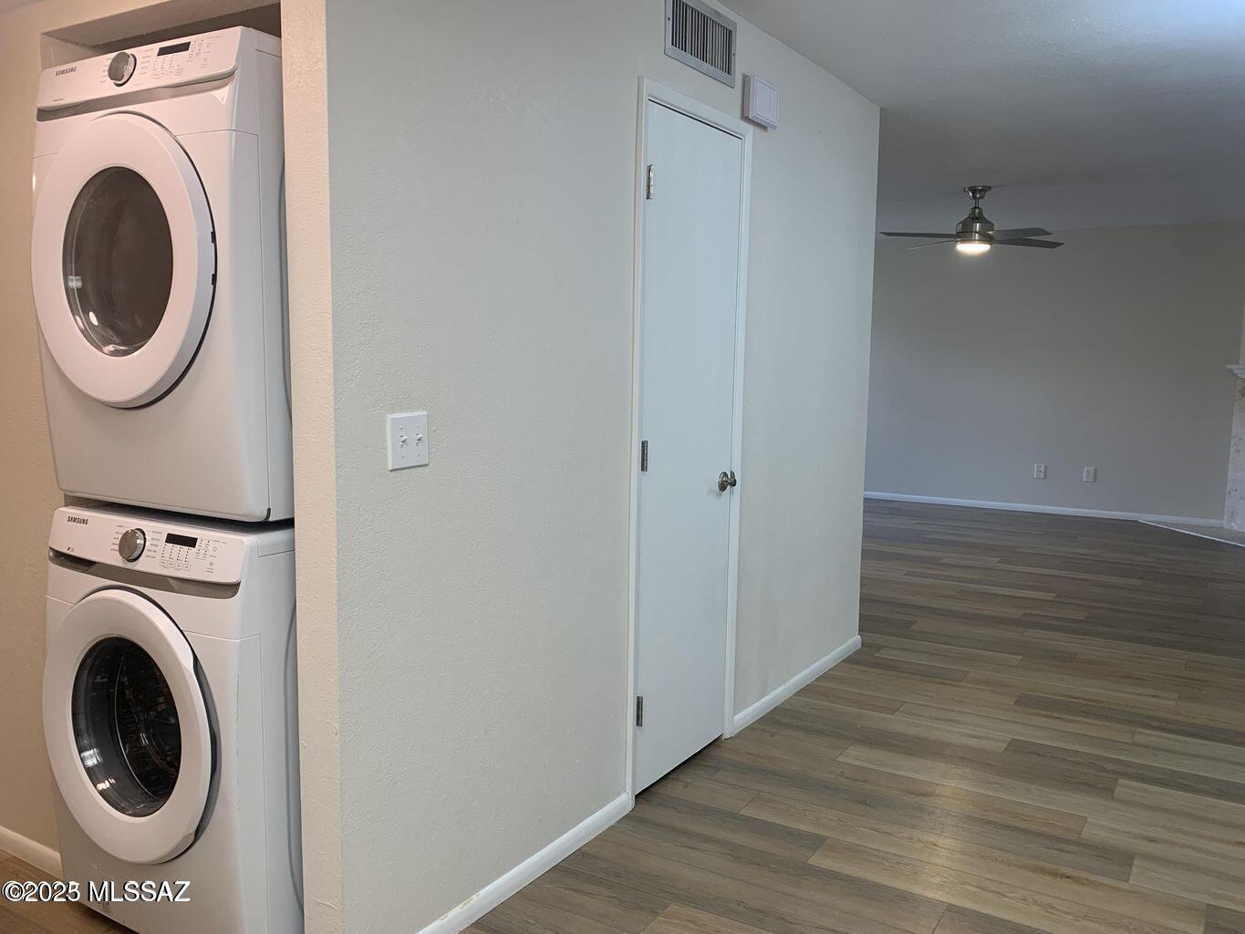 Reflections in the Catalina Condominium - Residential Lease