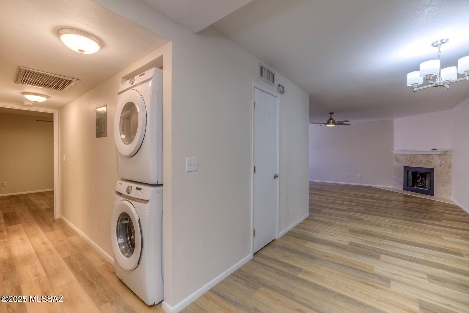 Reflections in the Catalina Condominium - Residential Lease