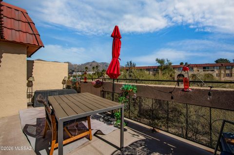 Photo of 6332 N Barcelona Lane #512, Tucson, AZ 85704 (MLS # 22603631)