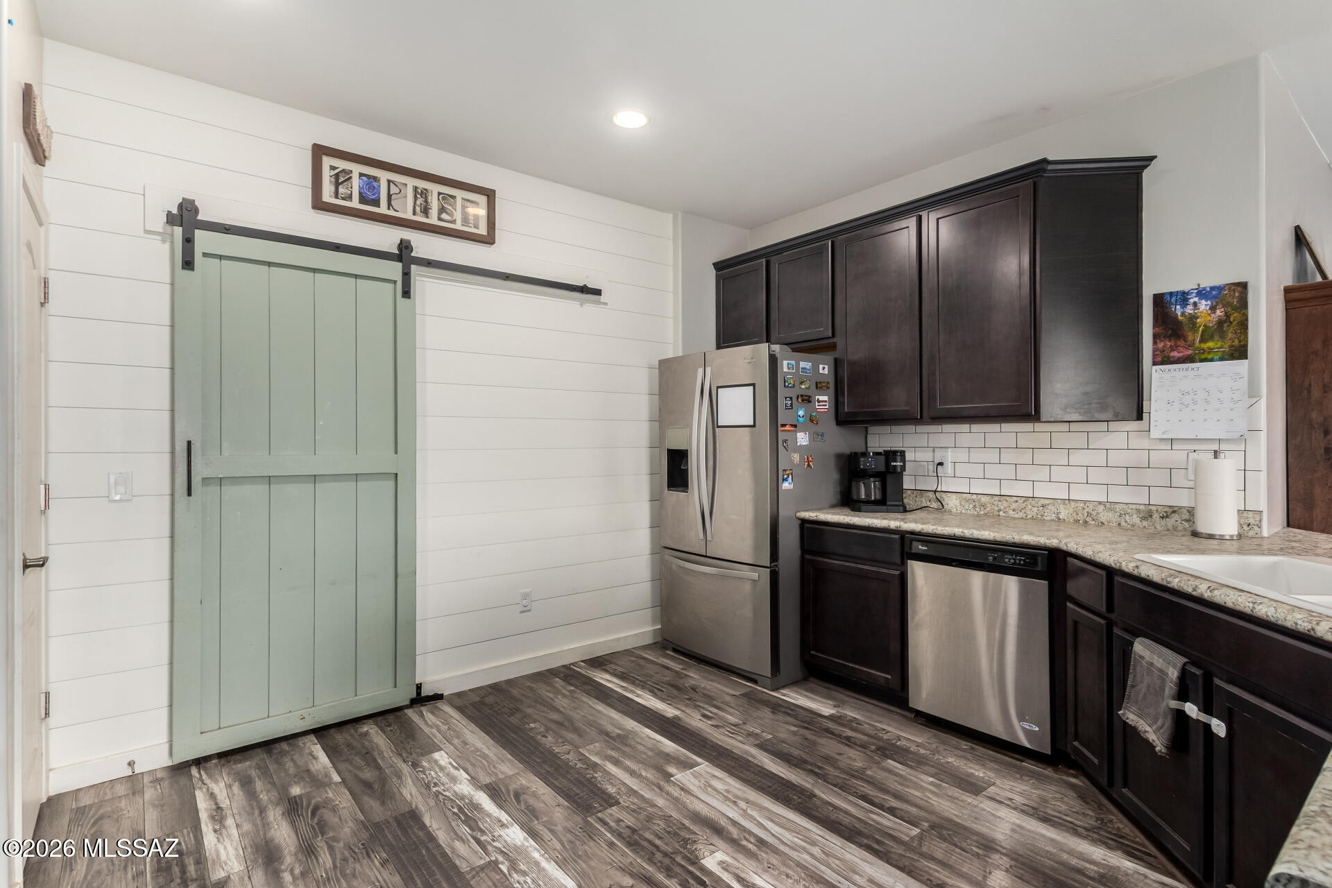 Mountain Vail Estates (136-501) - Residential Lease