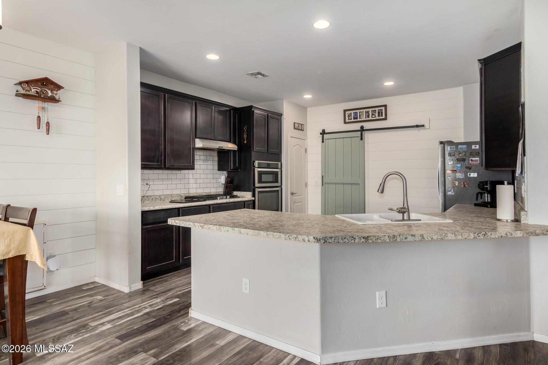 Mountain Vail Estates (136-501) - Residential Lease