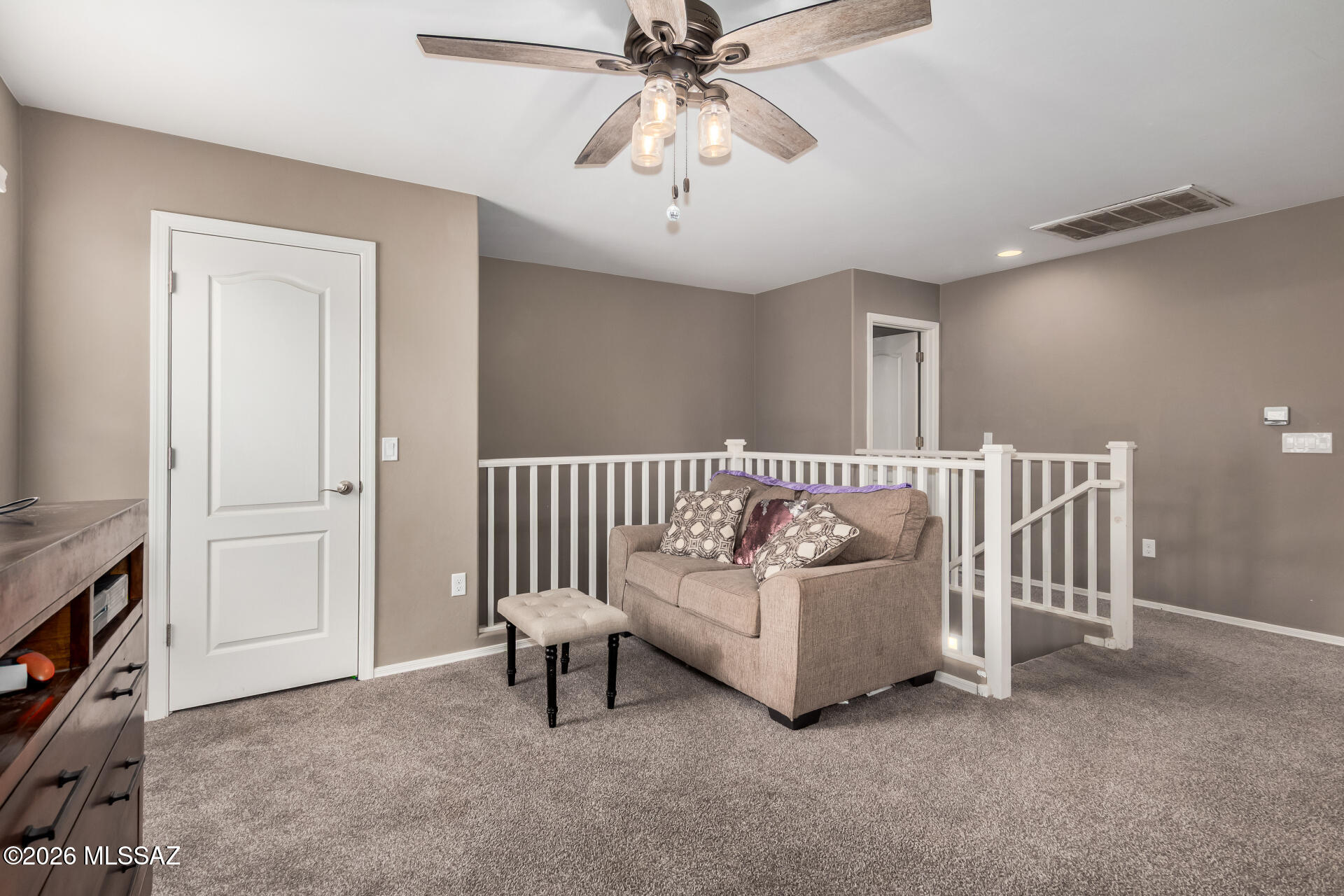 Mountain Vail Estates (136-501) - Residential Lease