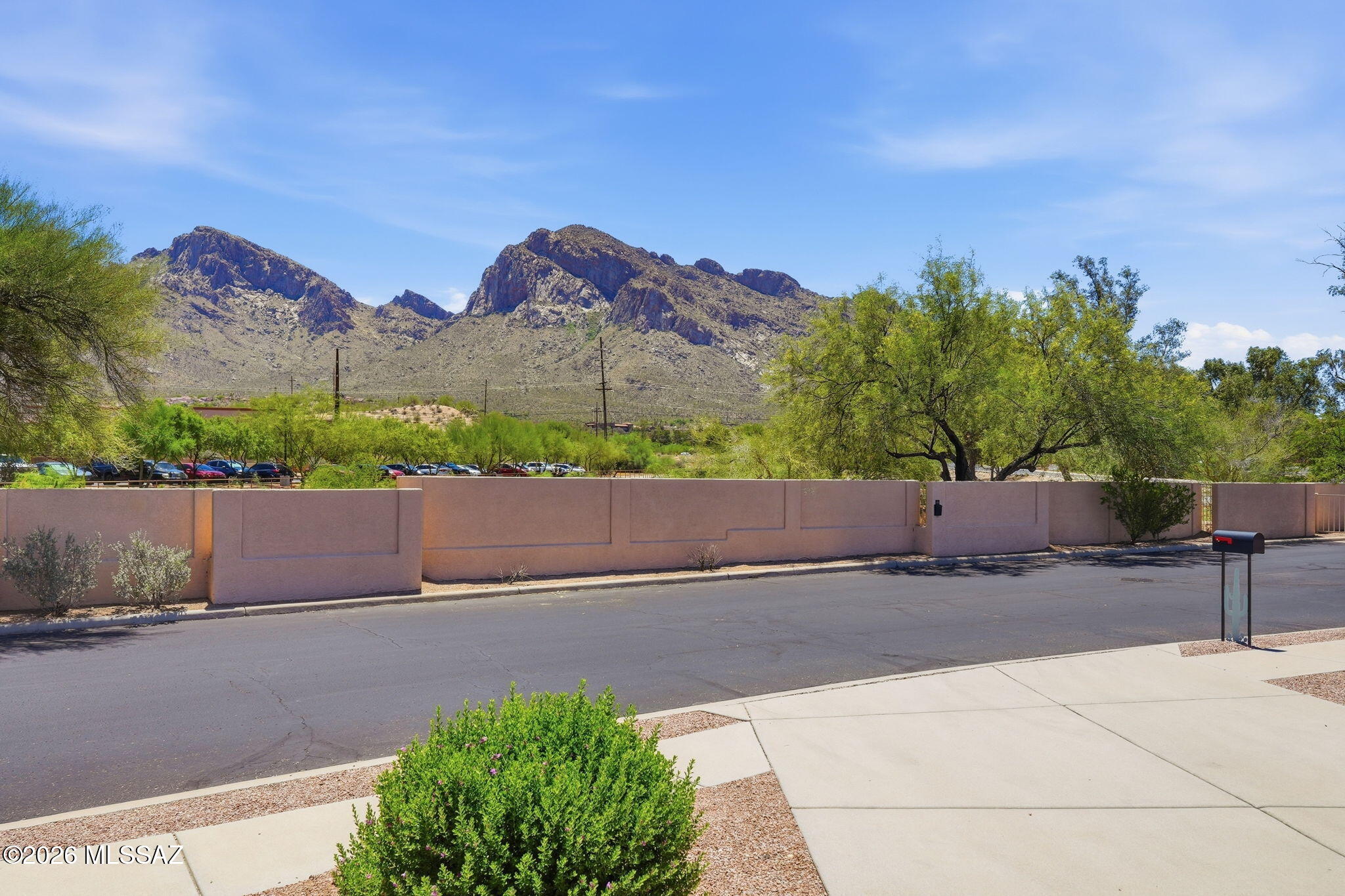 430 E Desert Golf Place