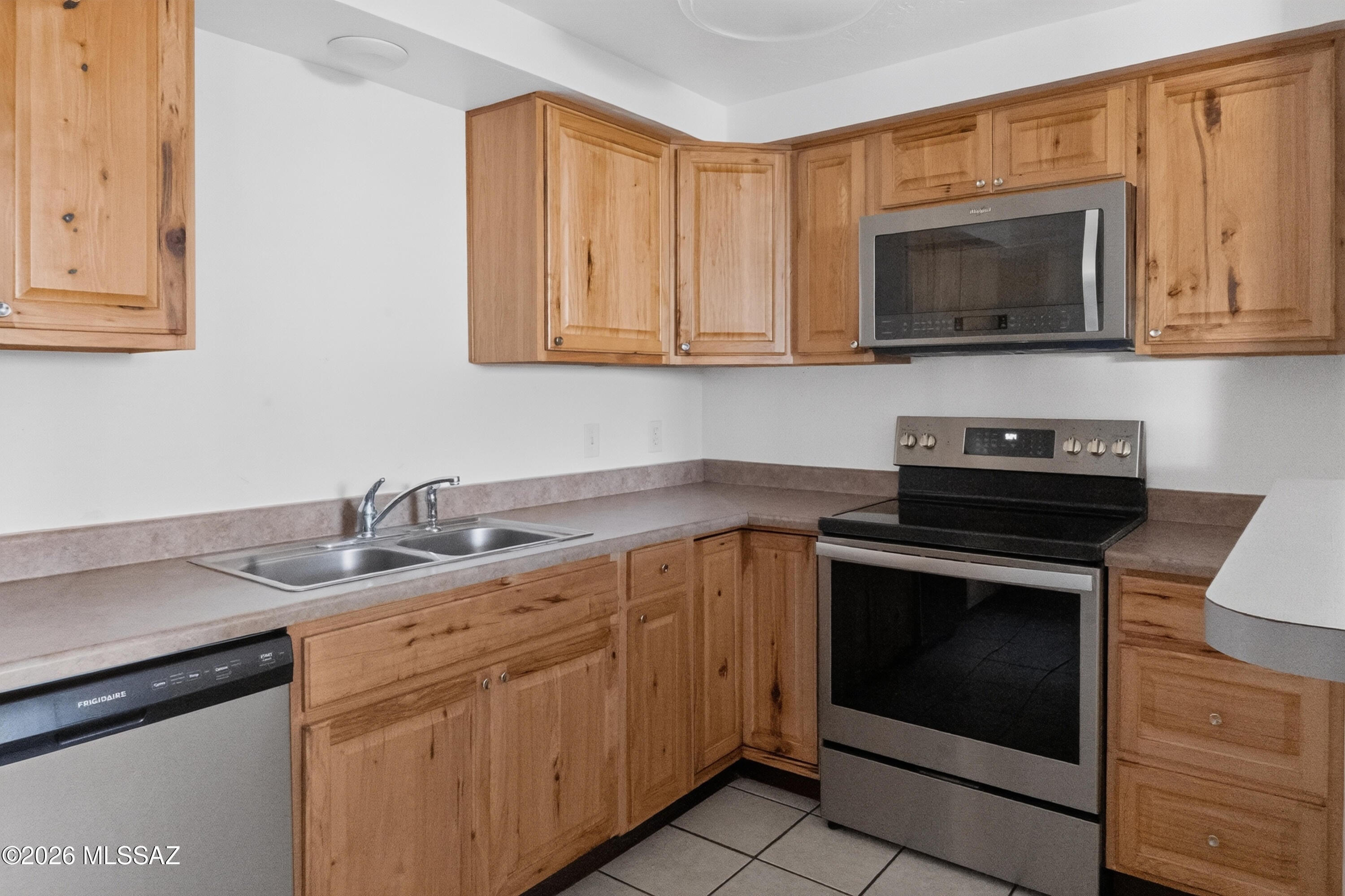 131 W Pastime Road