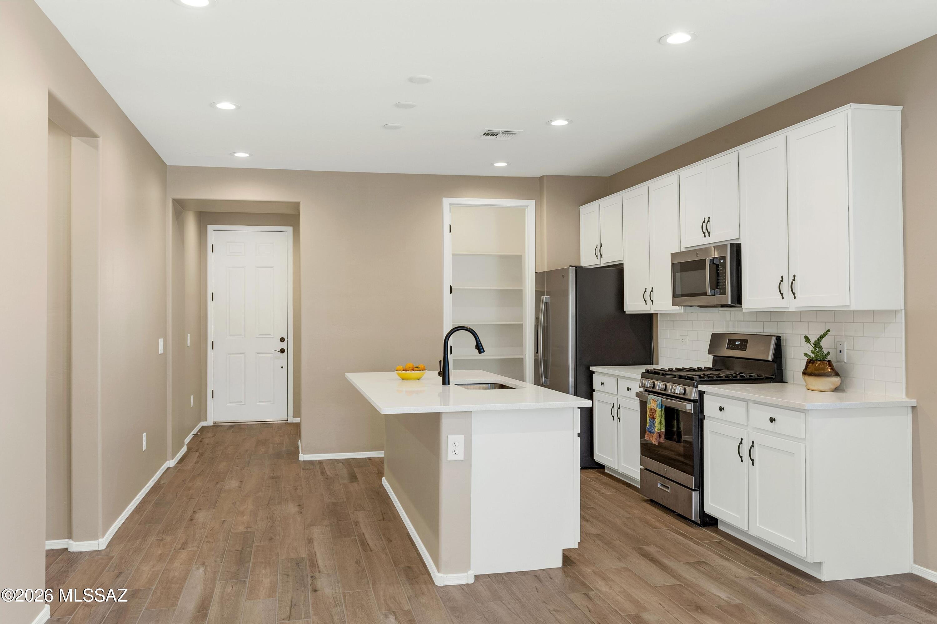 10185 S Rolling Water Drive