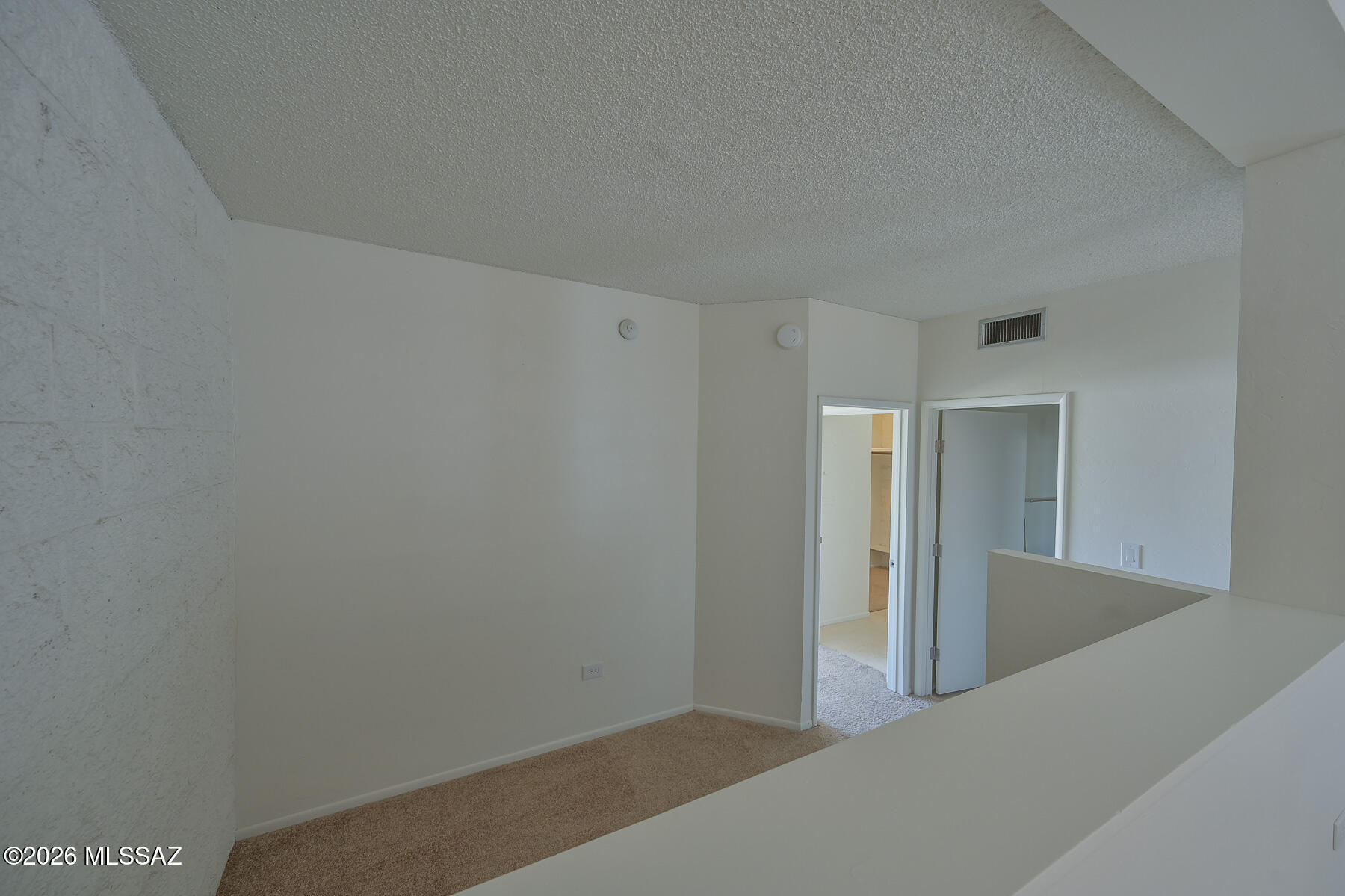 Le Mirador Twnhms (1-50) - Residential