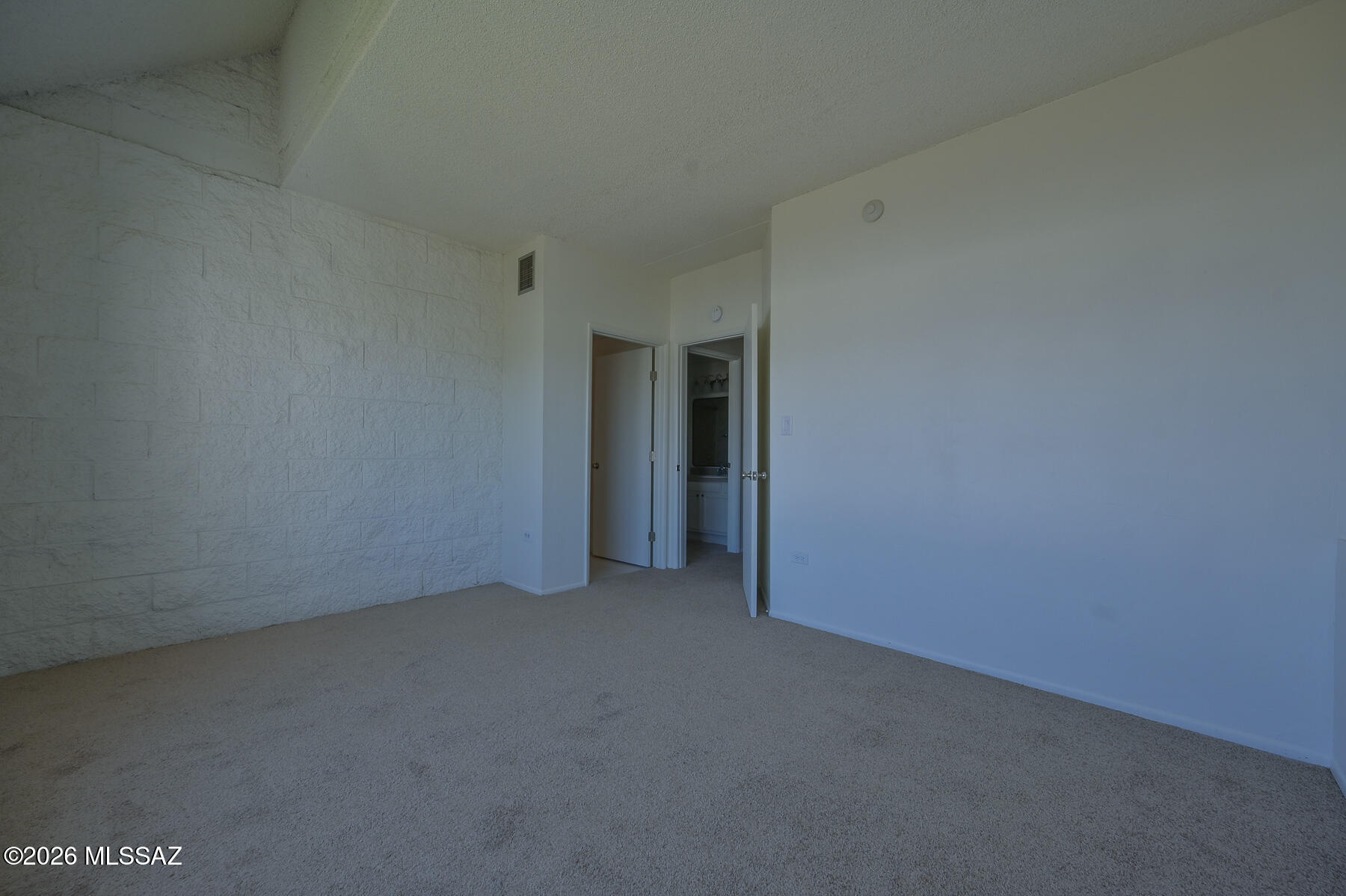 Le Mirador Twnhms (1-50) - Residential