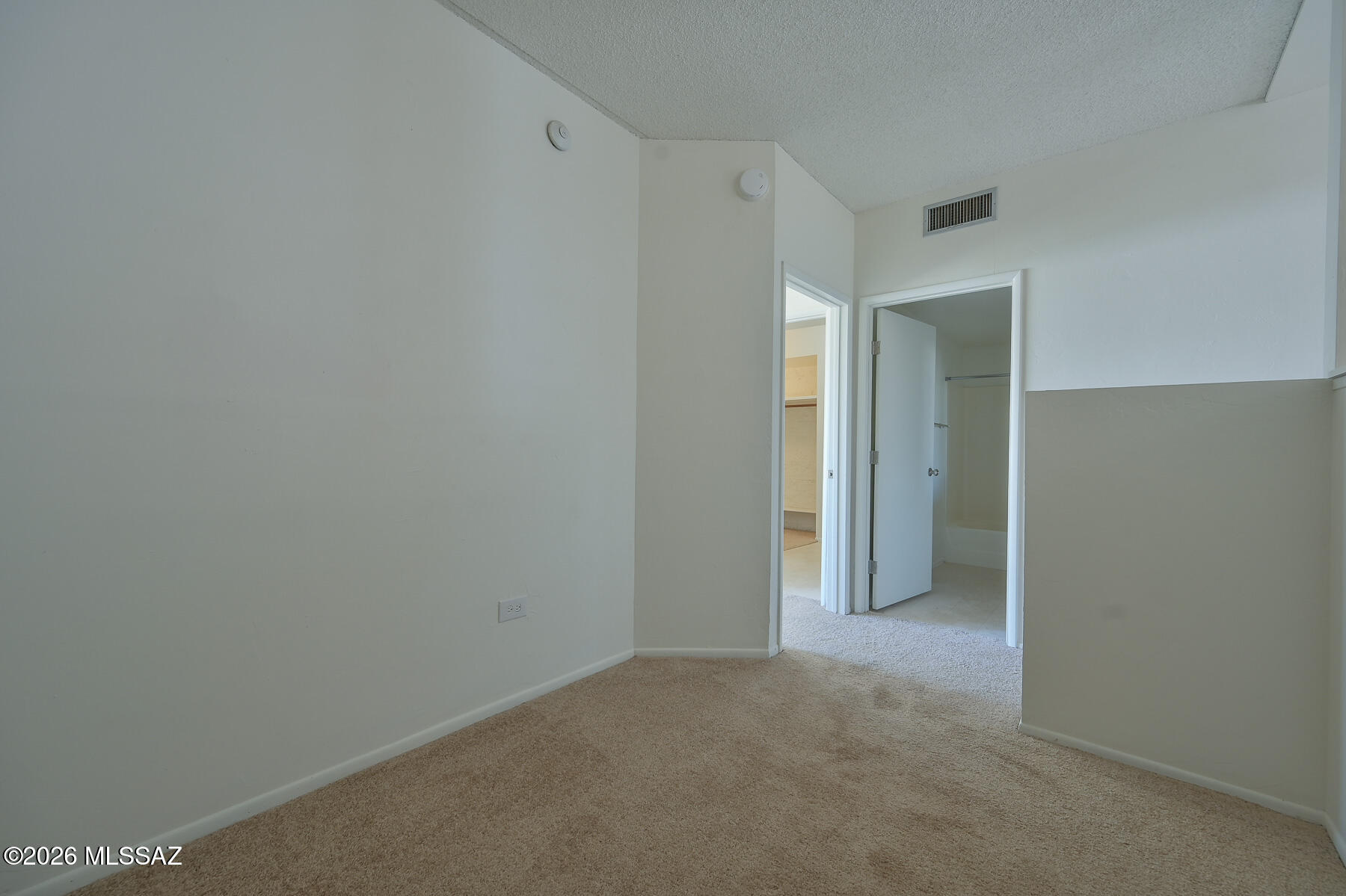 Le Mirador Twnhms (1-50) - Residential