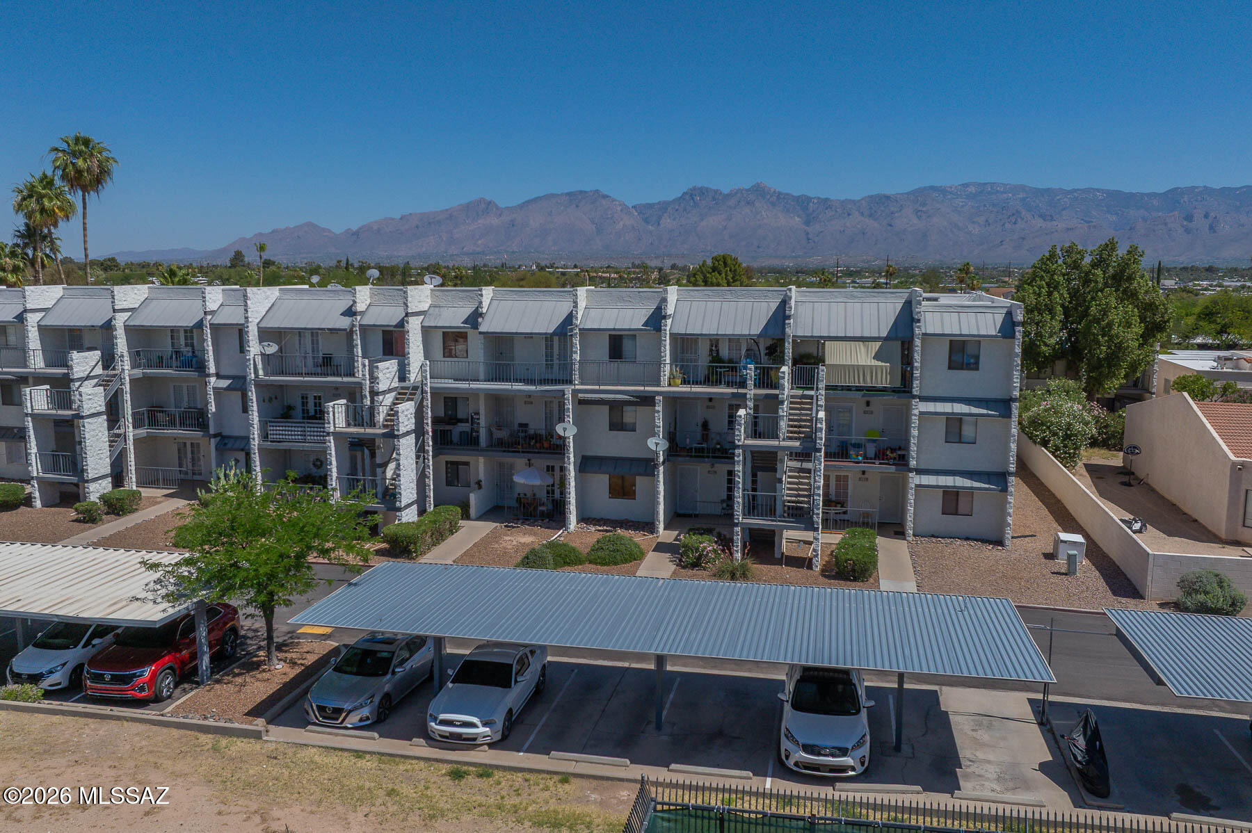Le Mirador Twnhms (1-50) - Residential