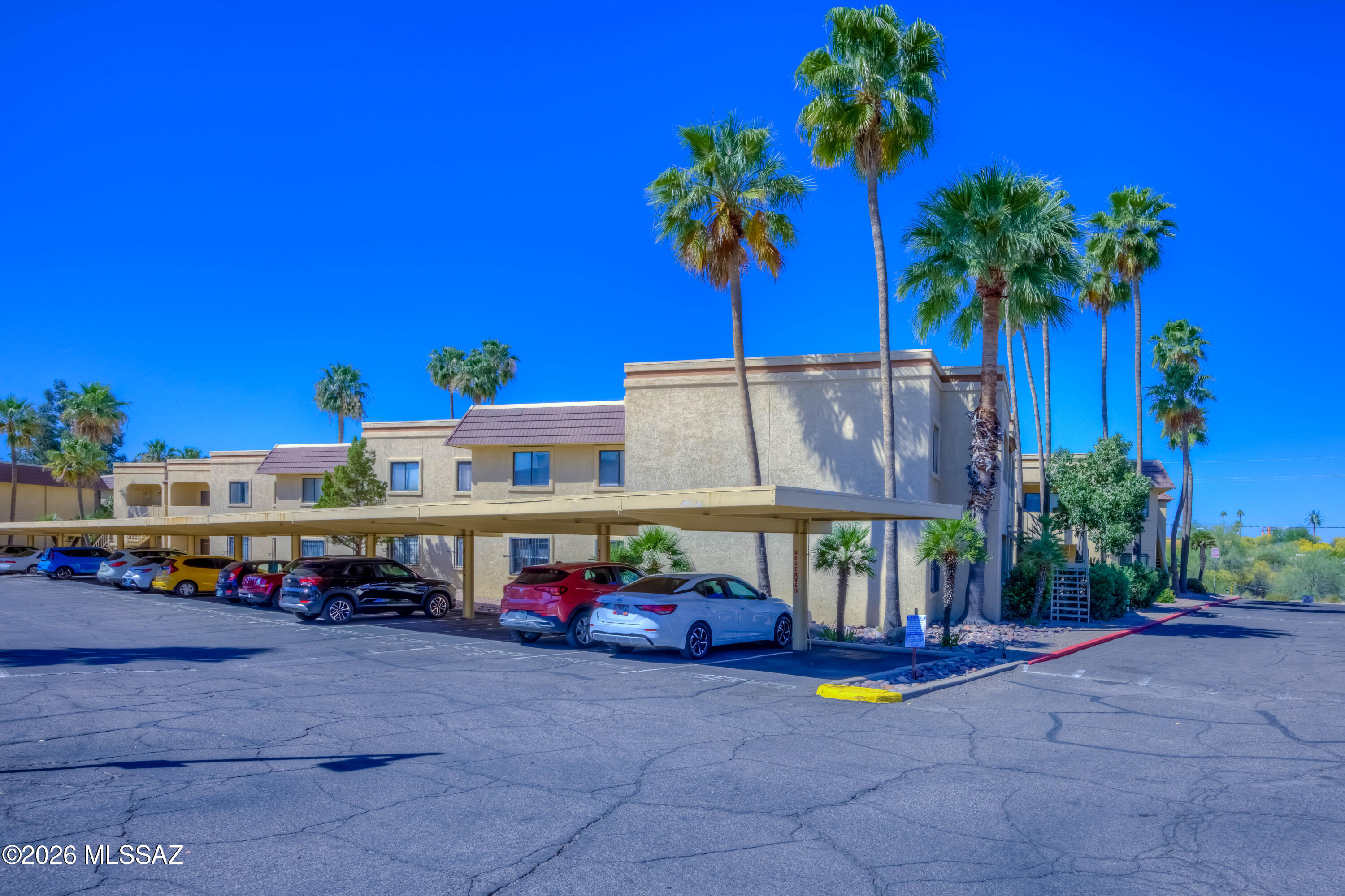 5500 N Valley View Road 123