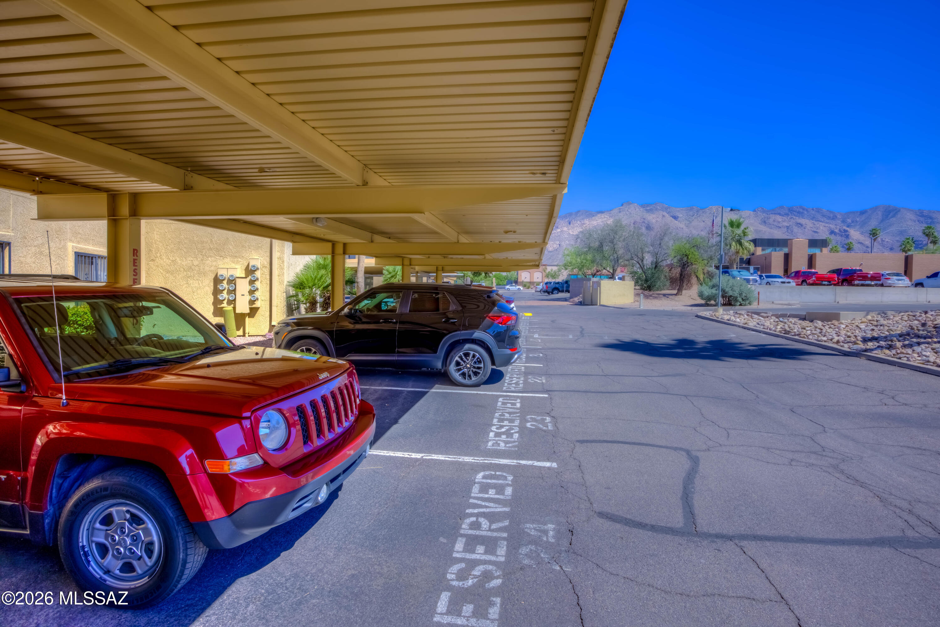 5500 N Valley View Road 123