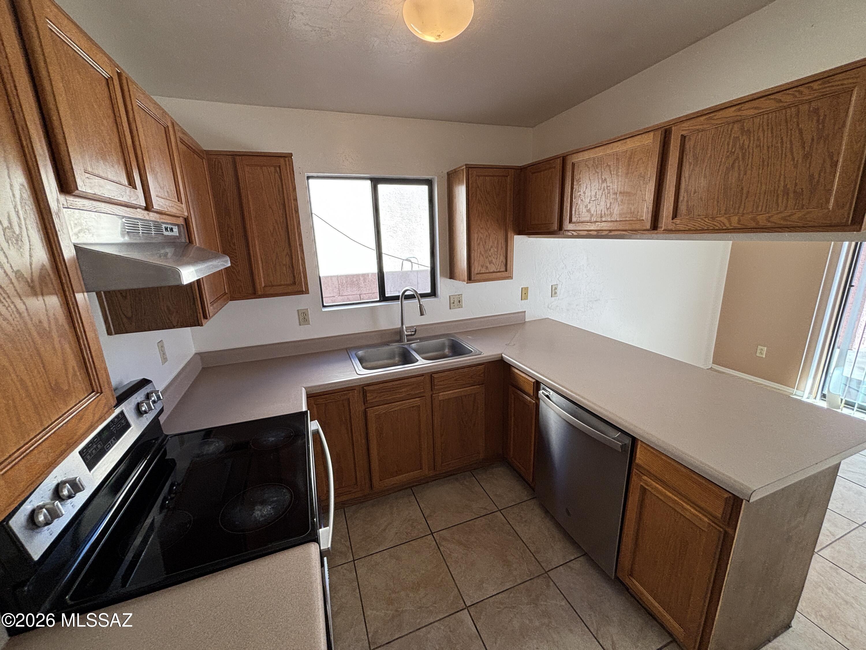Las Montanas (1-56) - Residential