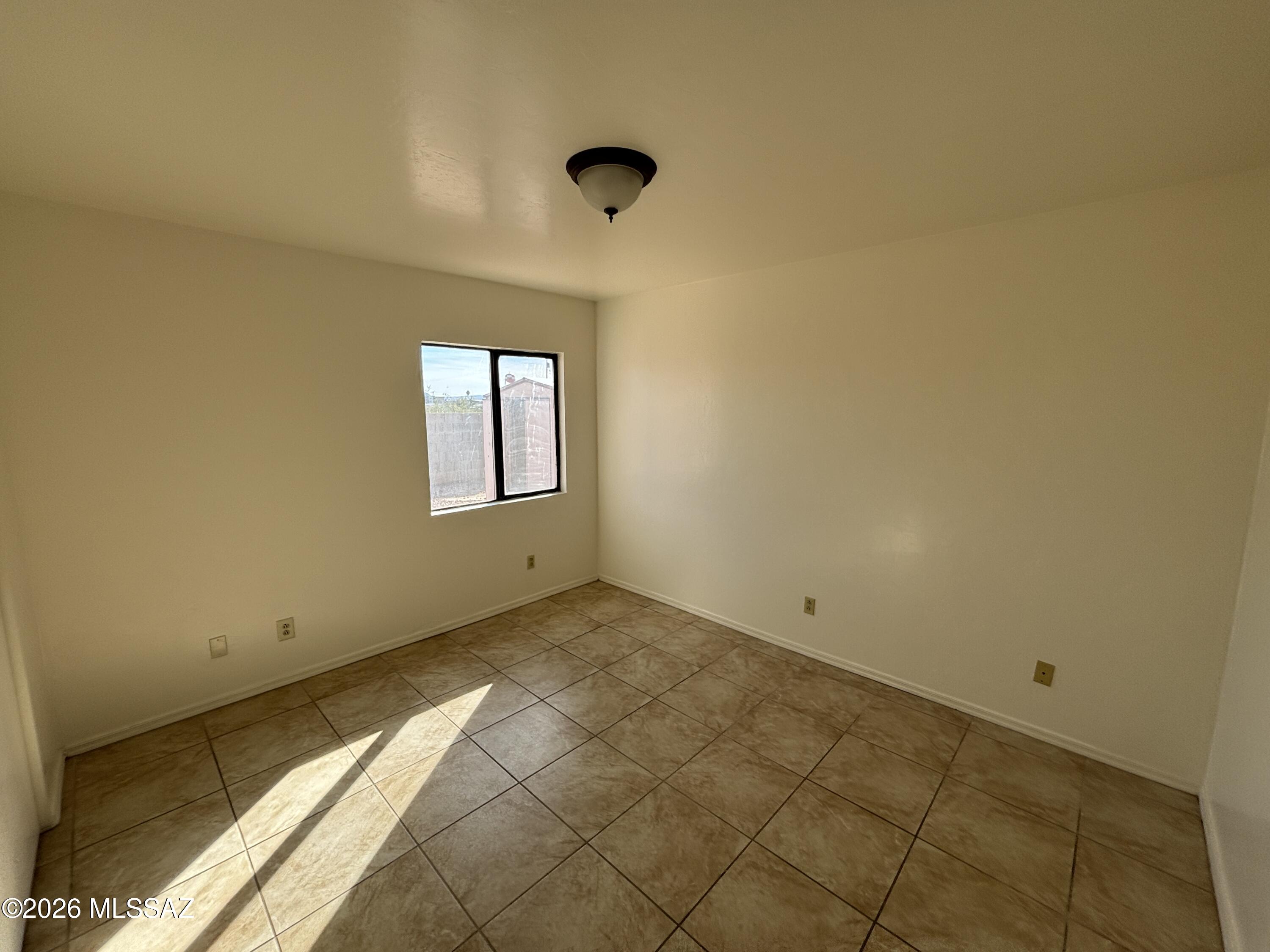 Las Montanas (1-56) - Residential