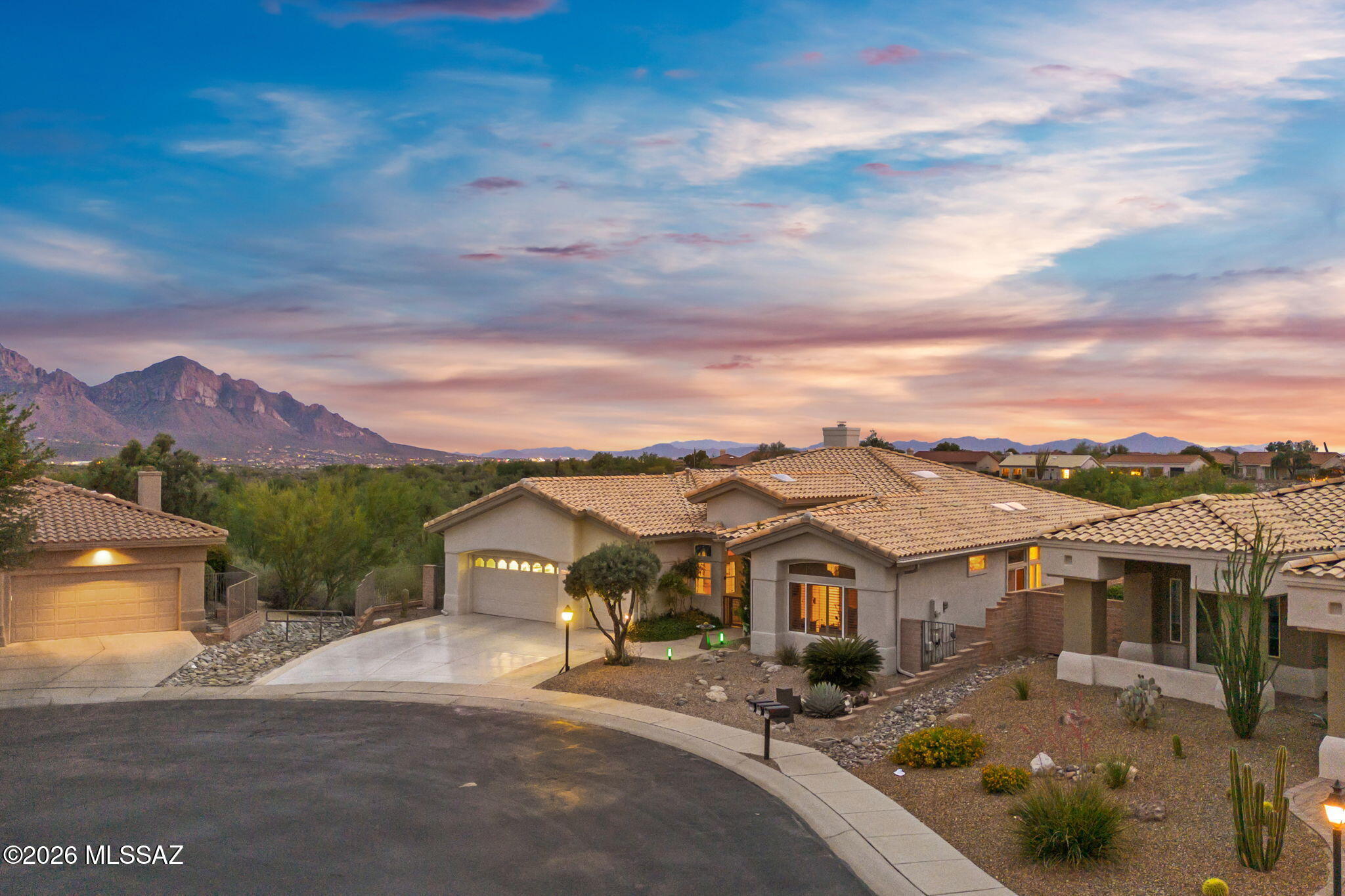 1701 E Mellow Trail
