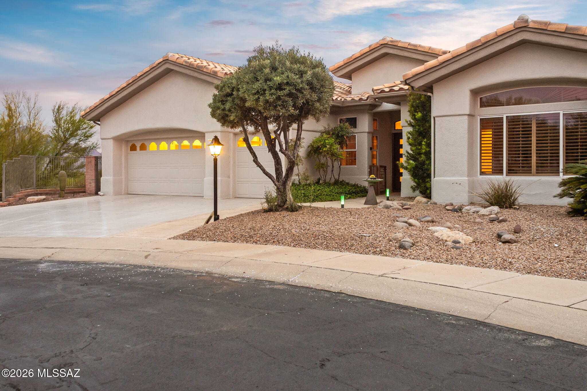 1701 E Mellow Trail