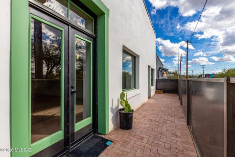 Photo of 926 N Anita Avenue, Tucson, AZ 85705 (MLS # 22607515)