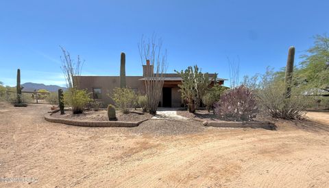 Photo of 6555 N Annies Lane, Tucson, AZ 85743 (MLS # 22608841)