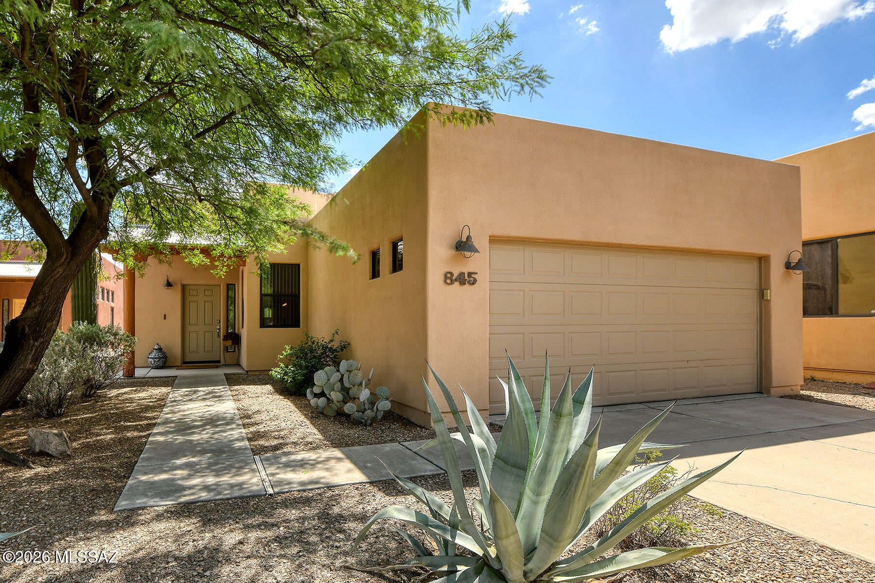 845 W Placita Estrella Azul