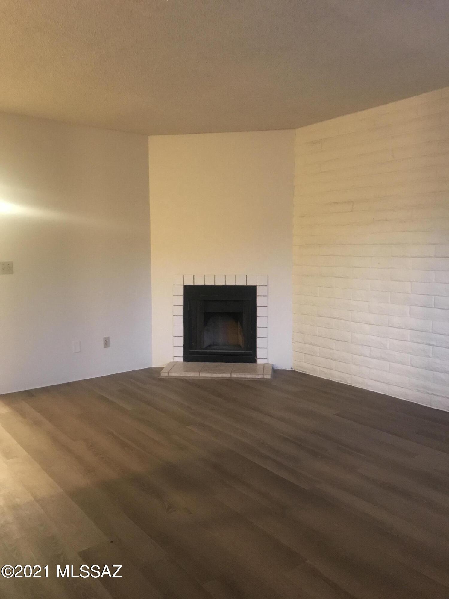 North Mountain Est. Condos - Residential Lease
