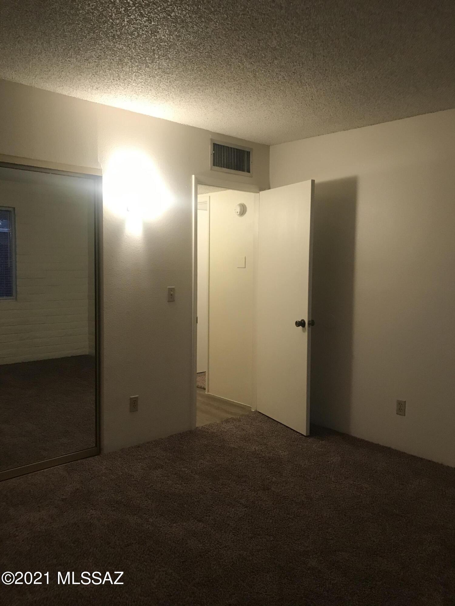 North Mountain Est. Condos - Residential Lease