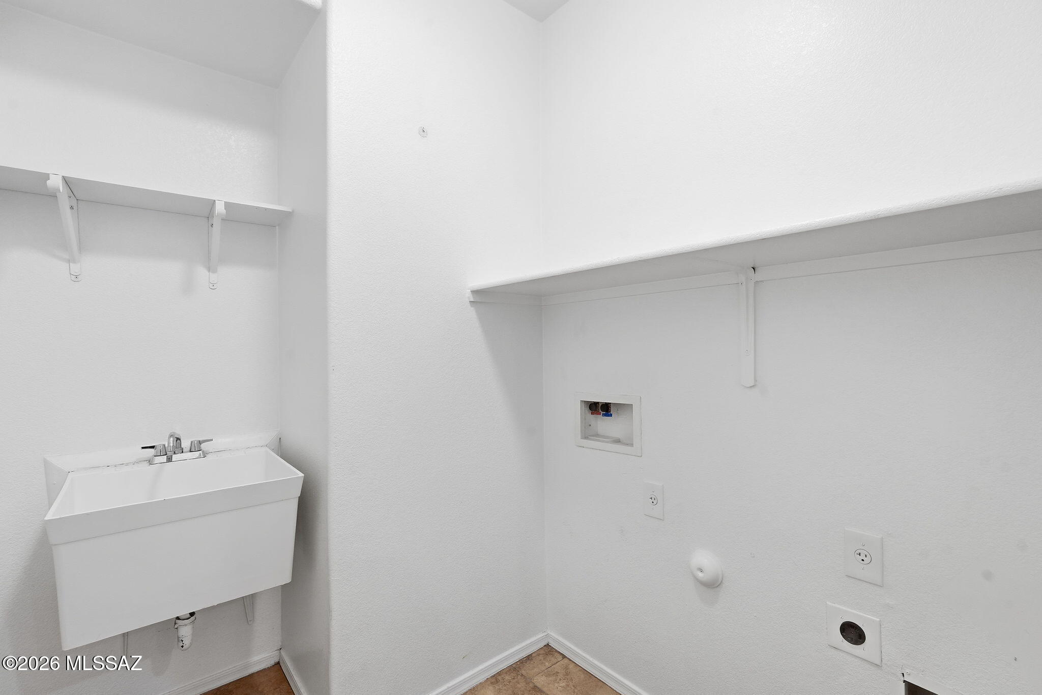 Presidio Del Cielo II (426-663) - Residential