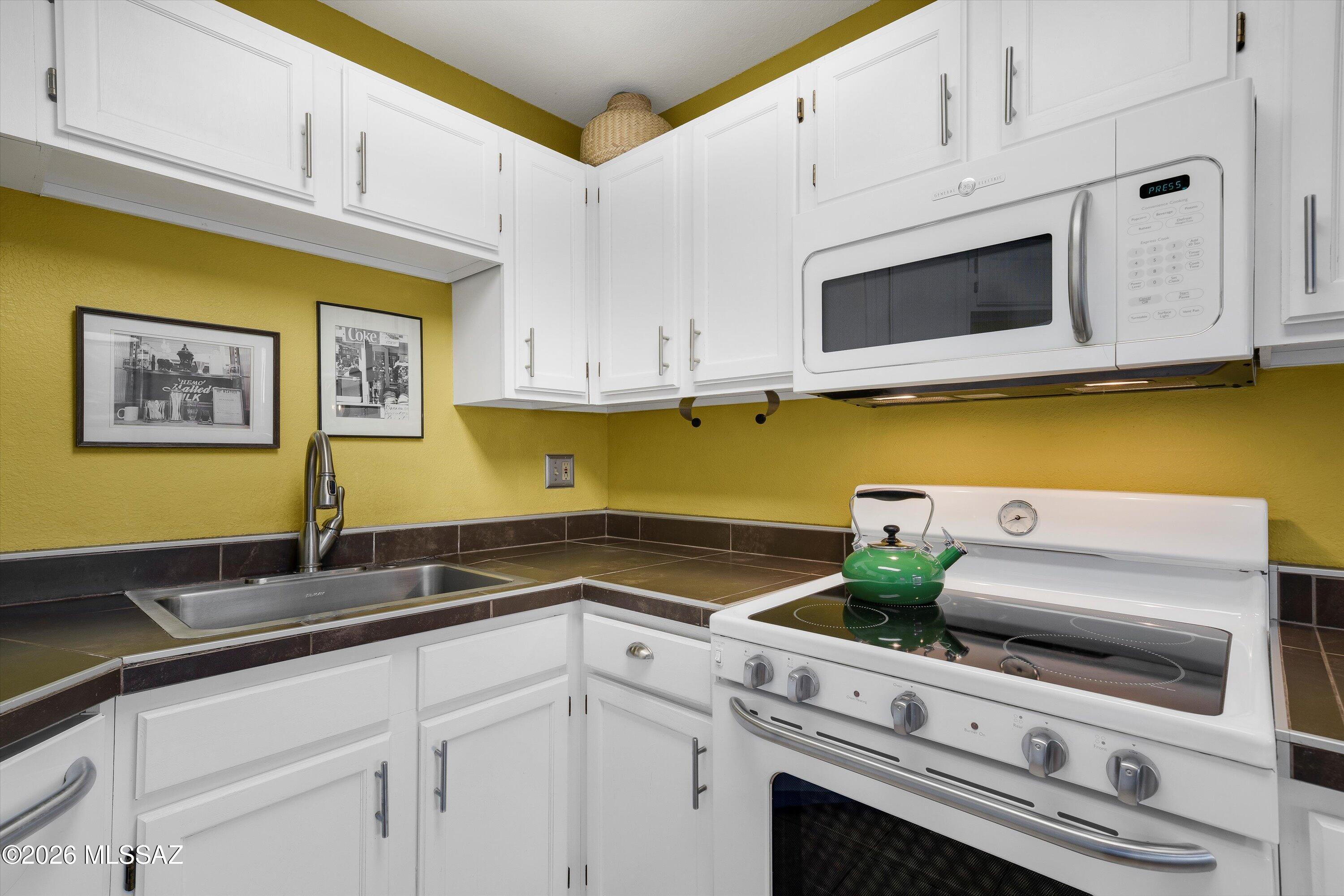 Canyon View At Ventana Condominium (1-264) - Residential