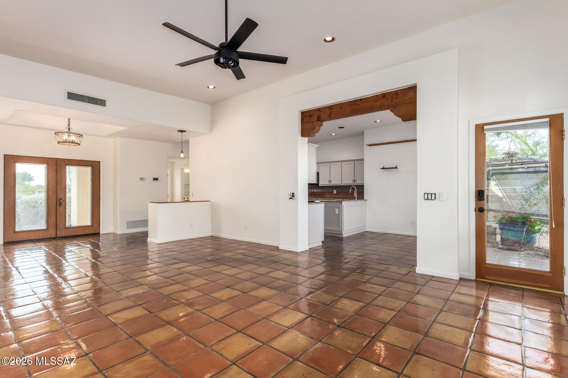 Las Alturas (1-167) - Residential