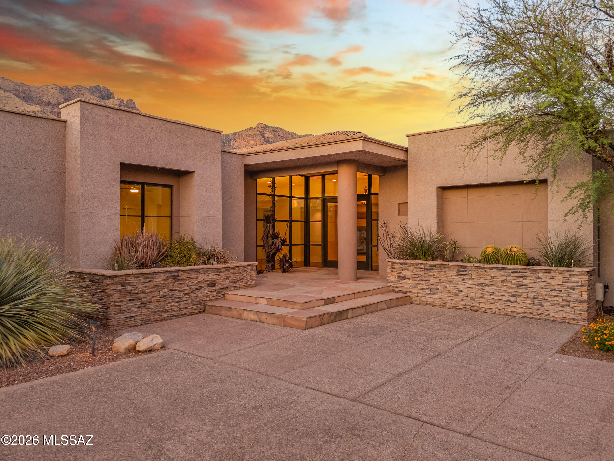 3441 E Cathedral Rock Circle