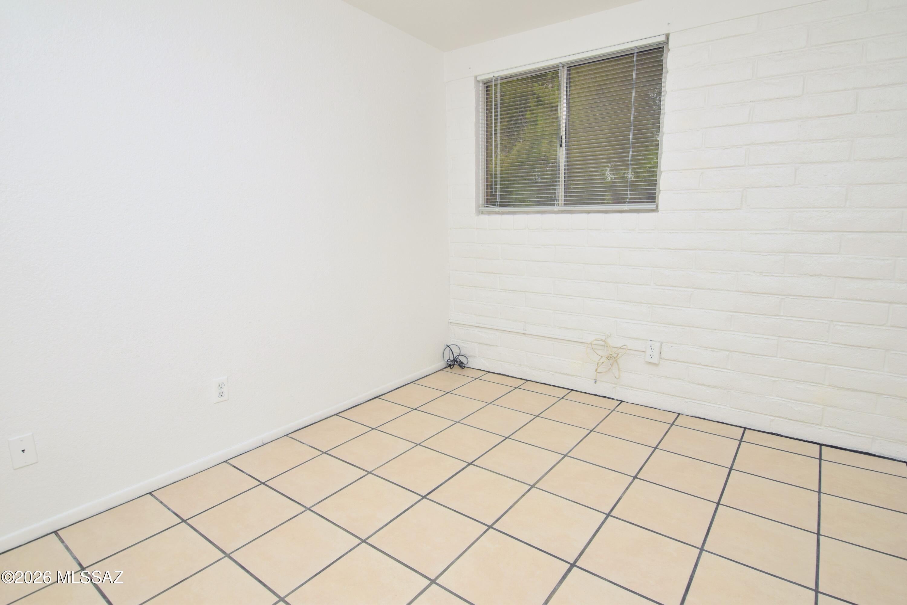 Vista Del Prado (1-274) - Residential Lease