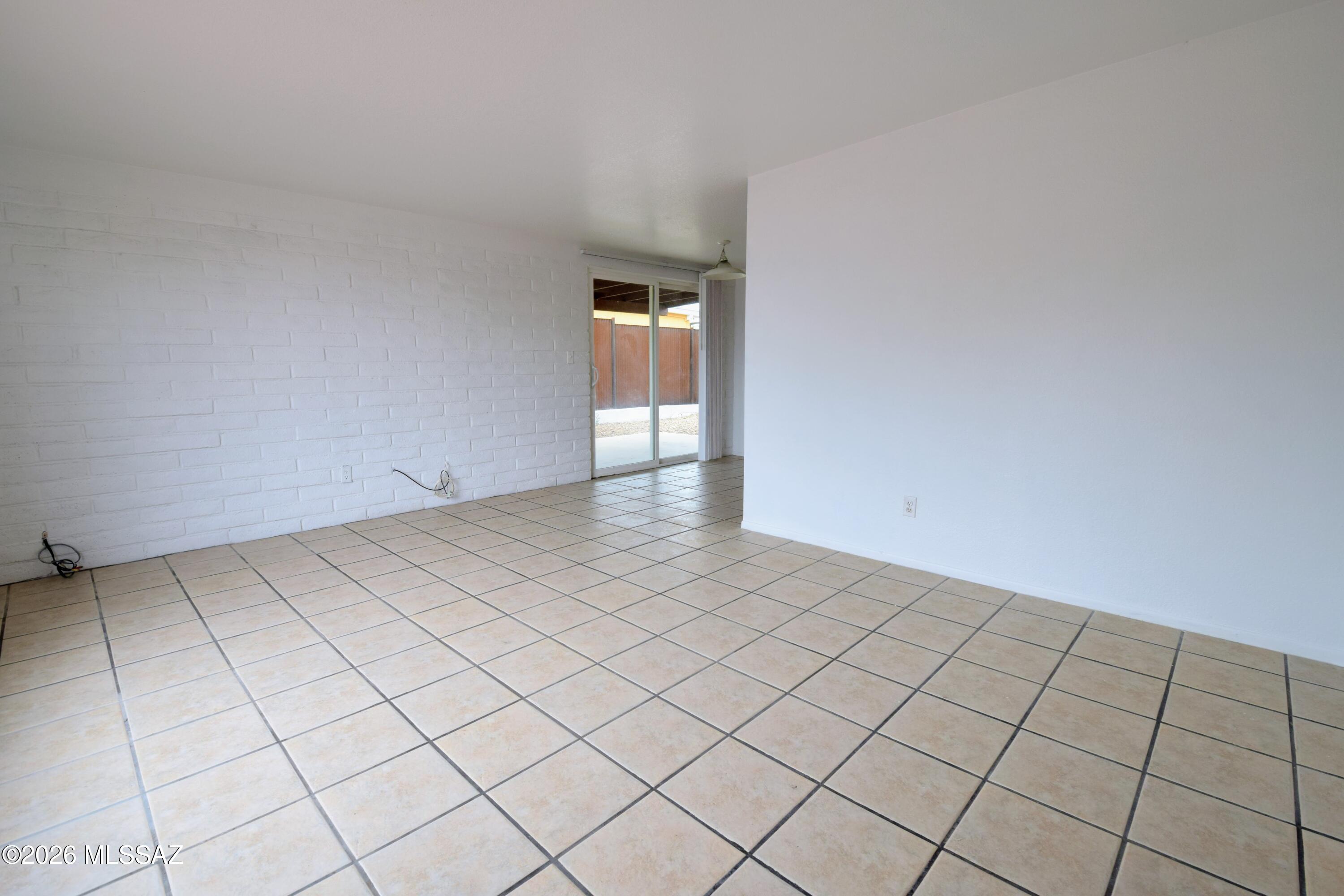 Vista Del Prado (1-274) - Residential Lease