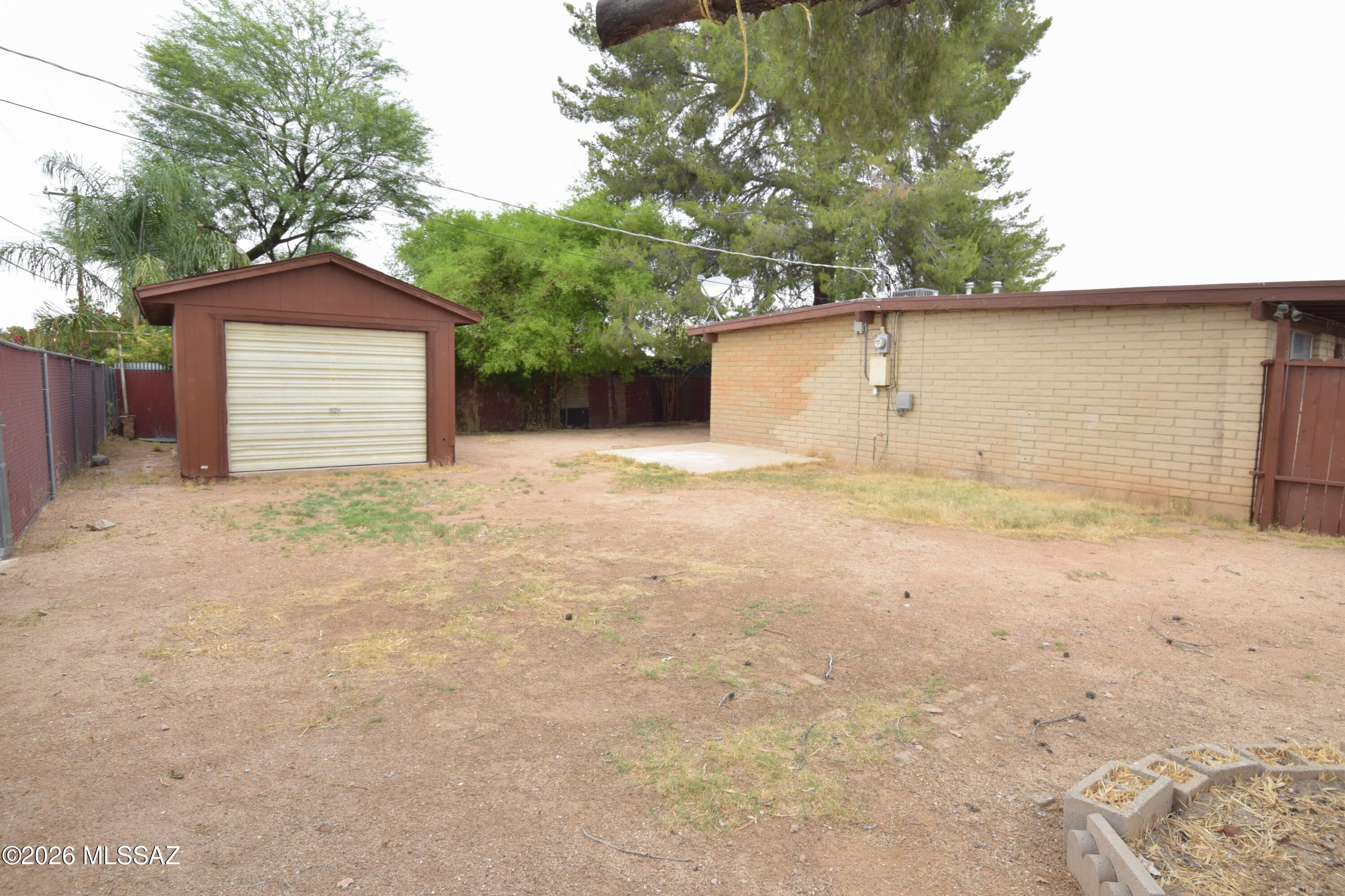 Vista Del Prado (1-274) - Residential Lease