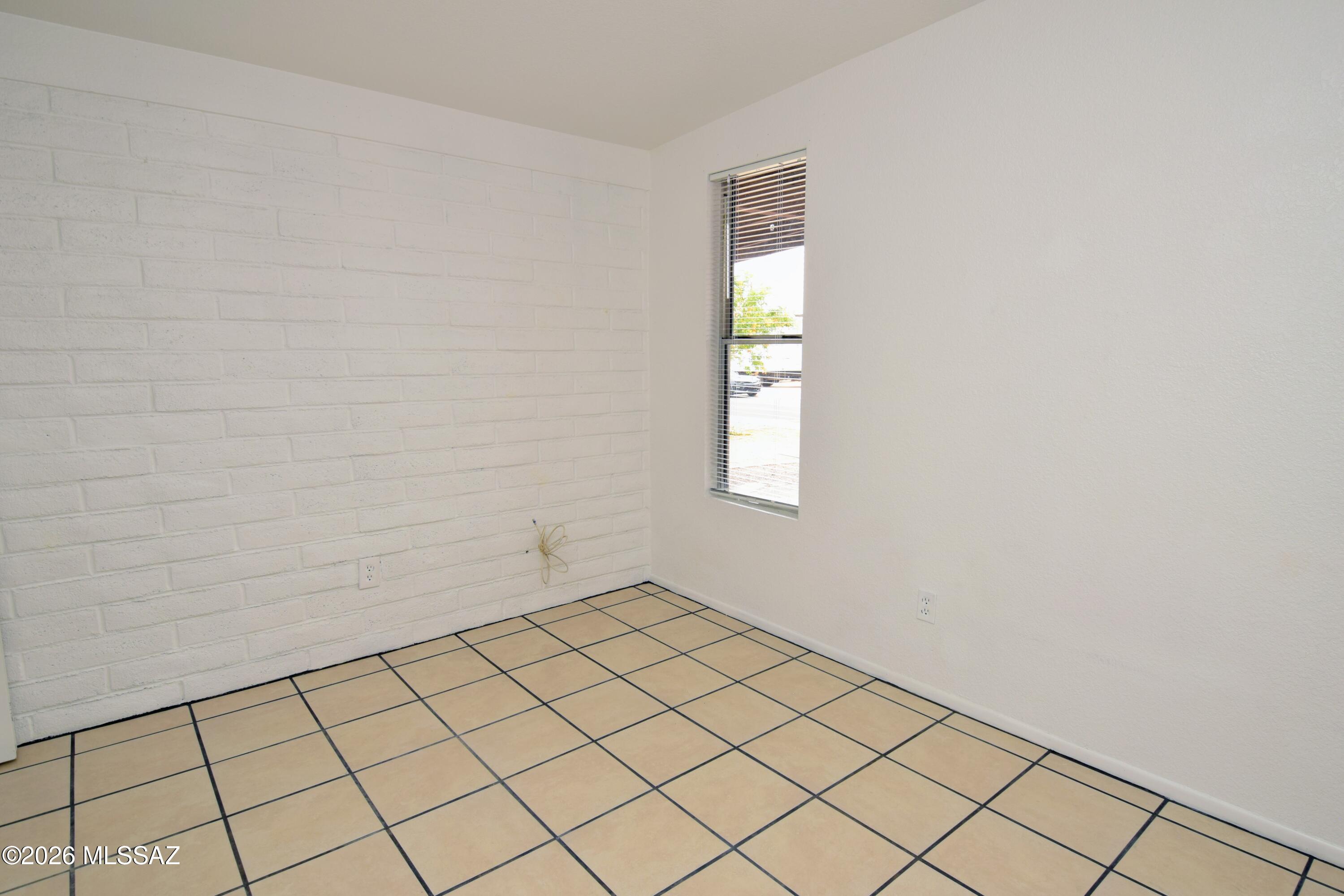 Vista Del Prado (1-274) - Residential Lease