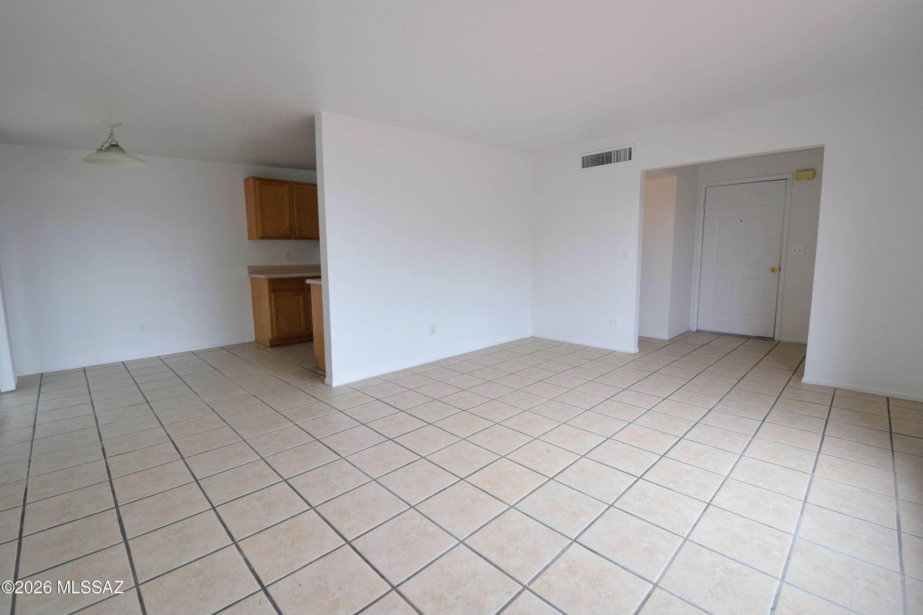 Vista Del Prado (1-274) - Residential Lease