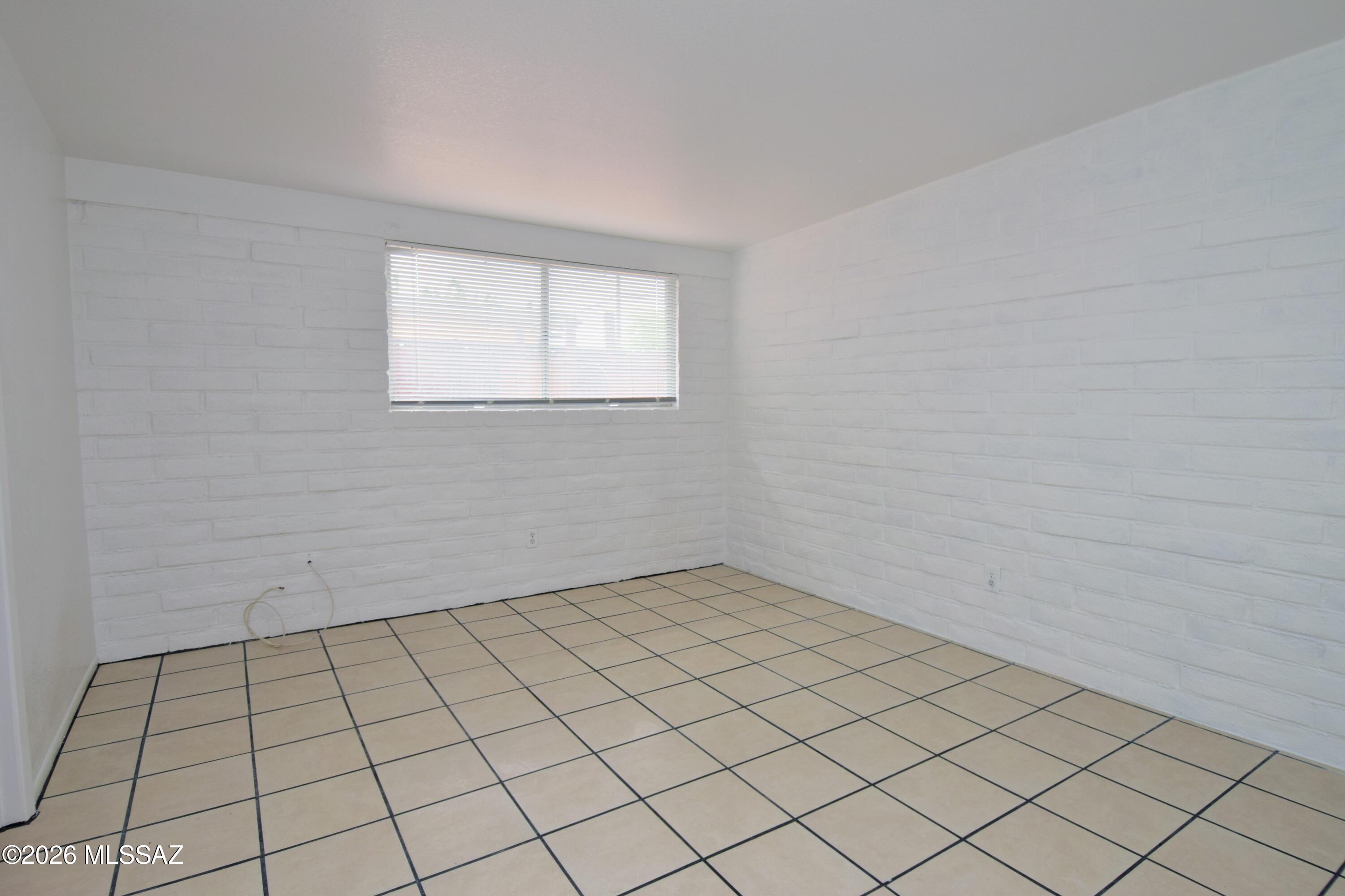 Vista Del Prado (1-274) - Residential Lease