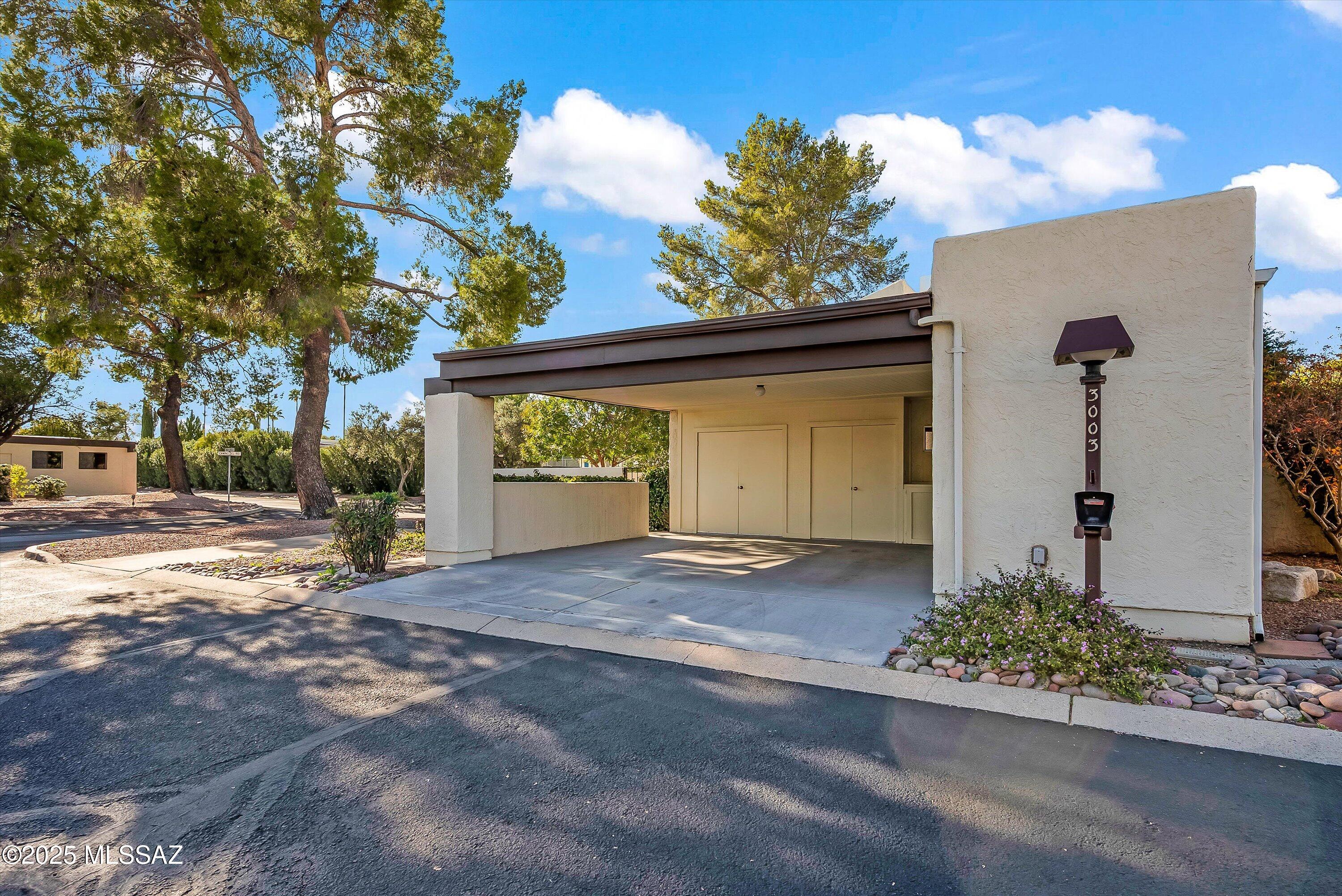 Villa Del Rio (1-148) - Residential
