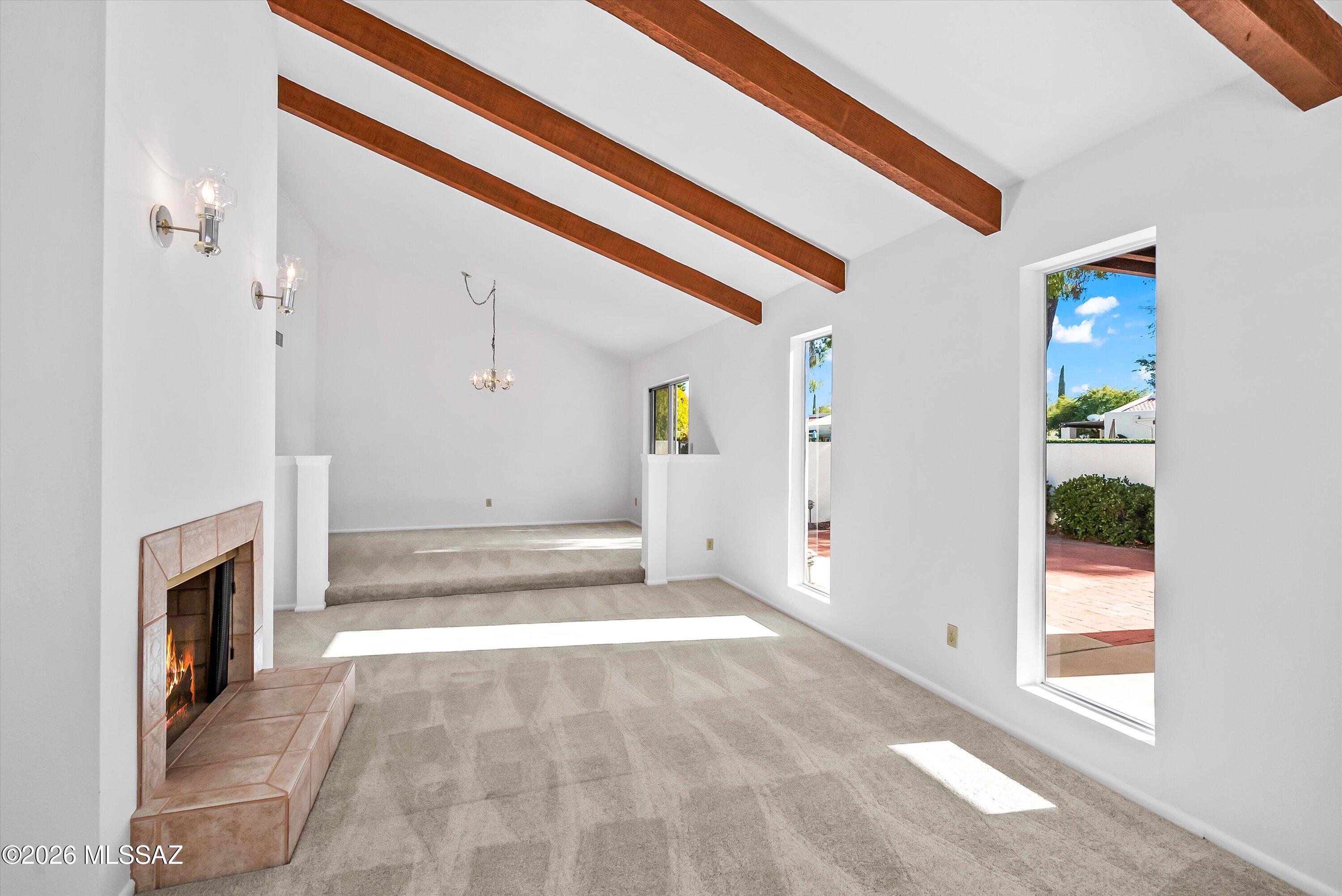 3003 N Placita Fuente