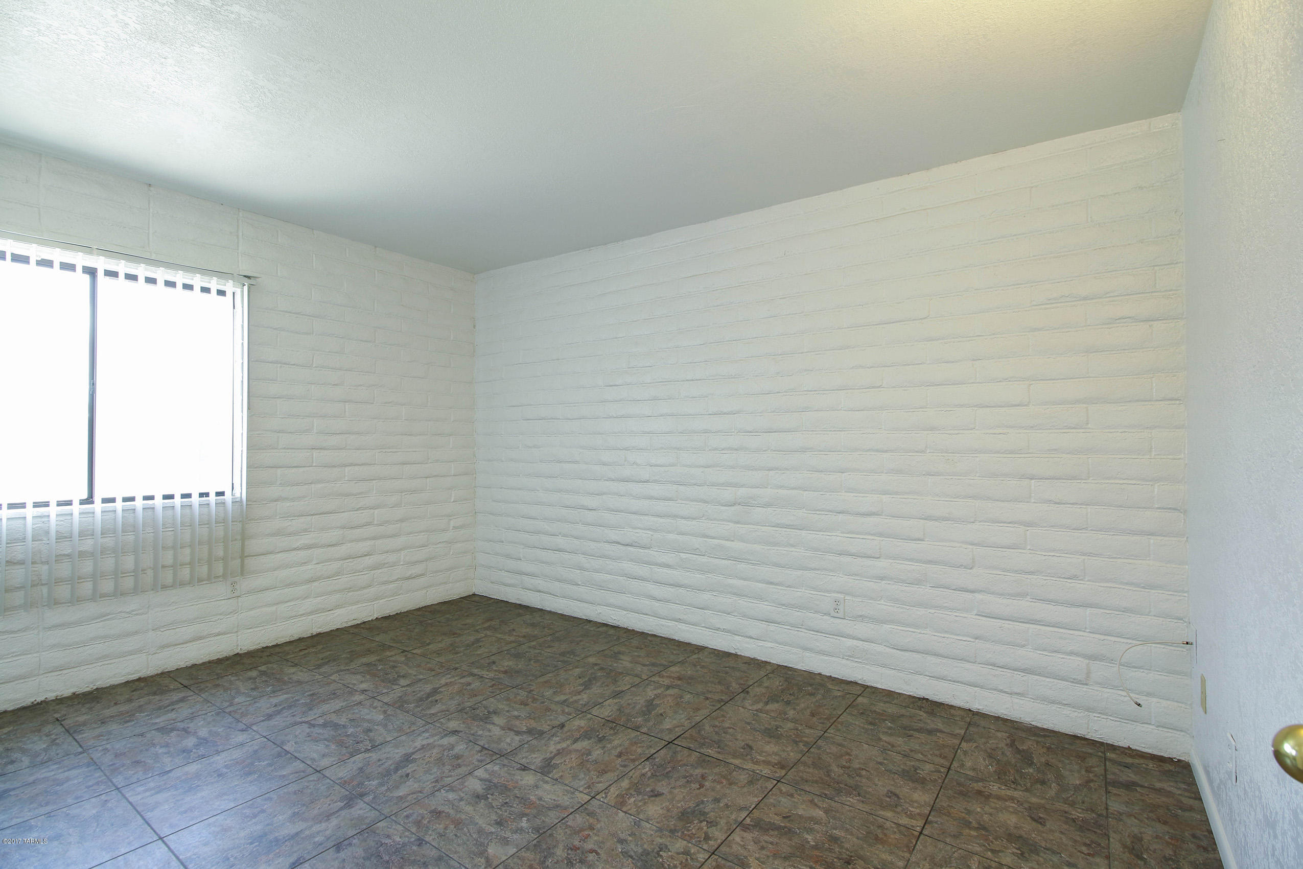 Escalante Heights (1-49) - Residential Lease