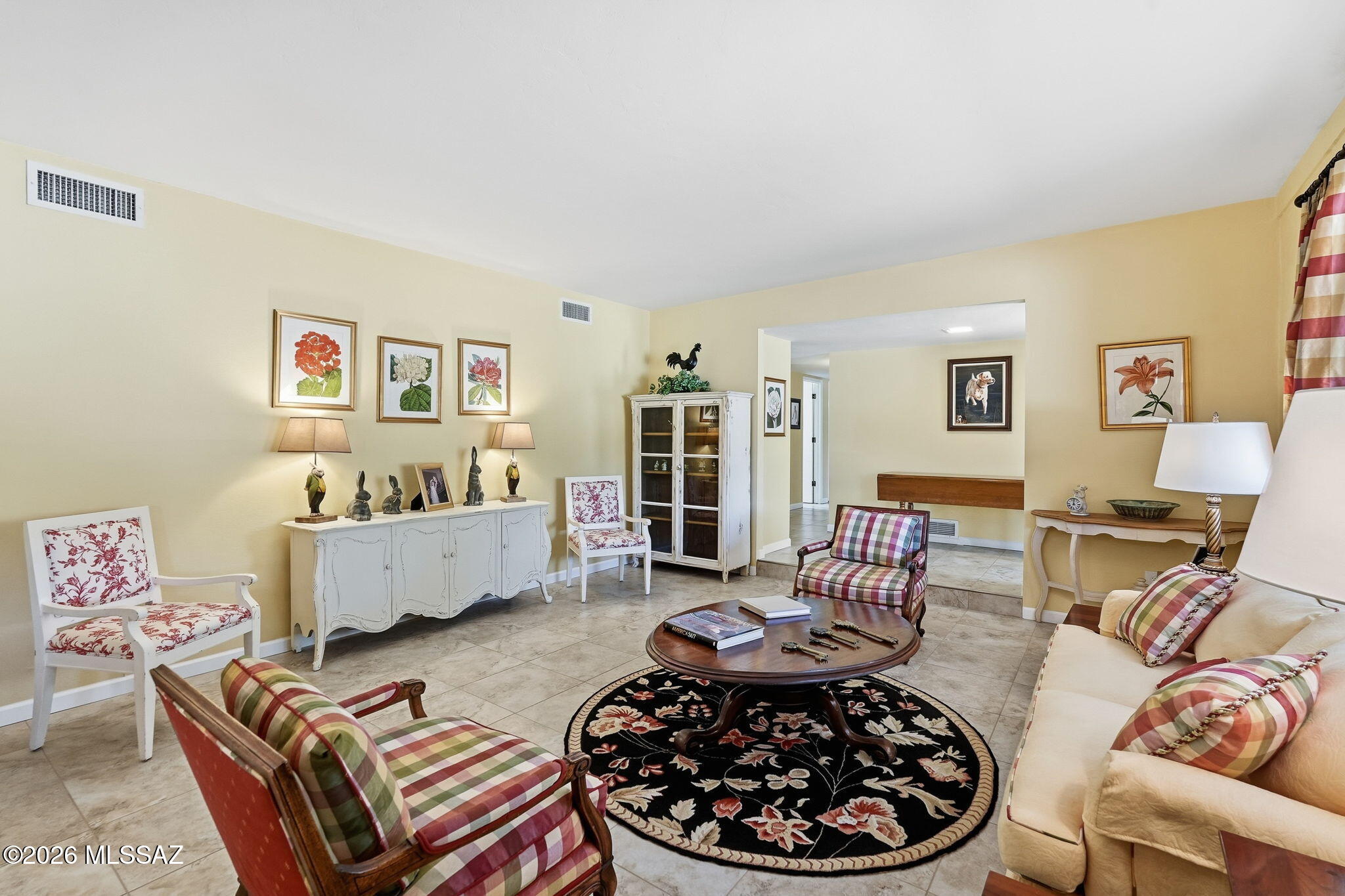 4215 N La Linda Rama