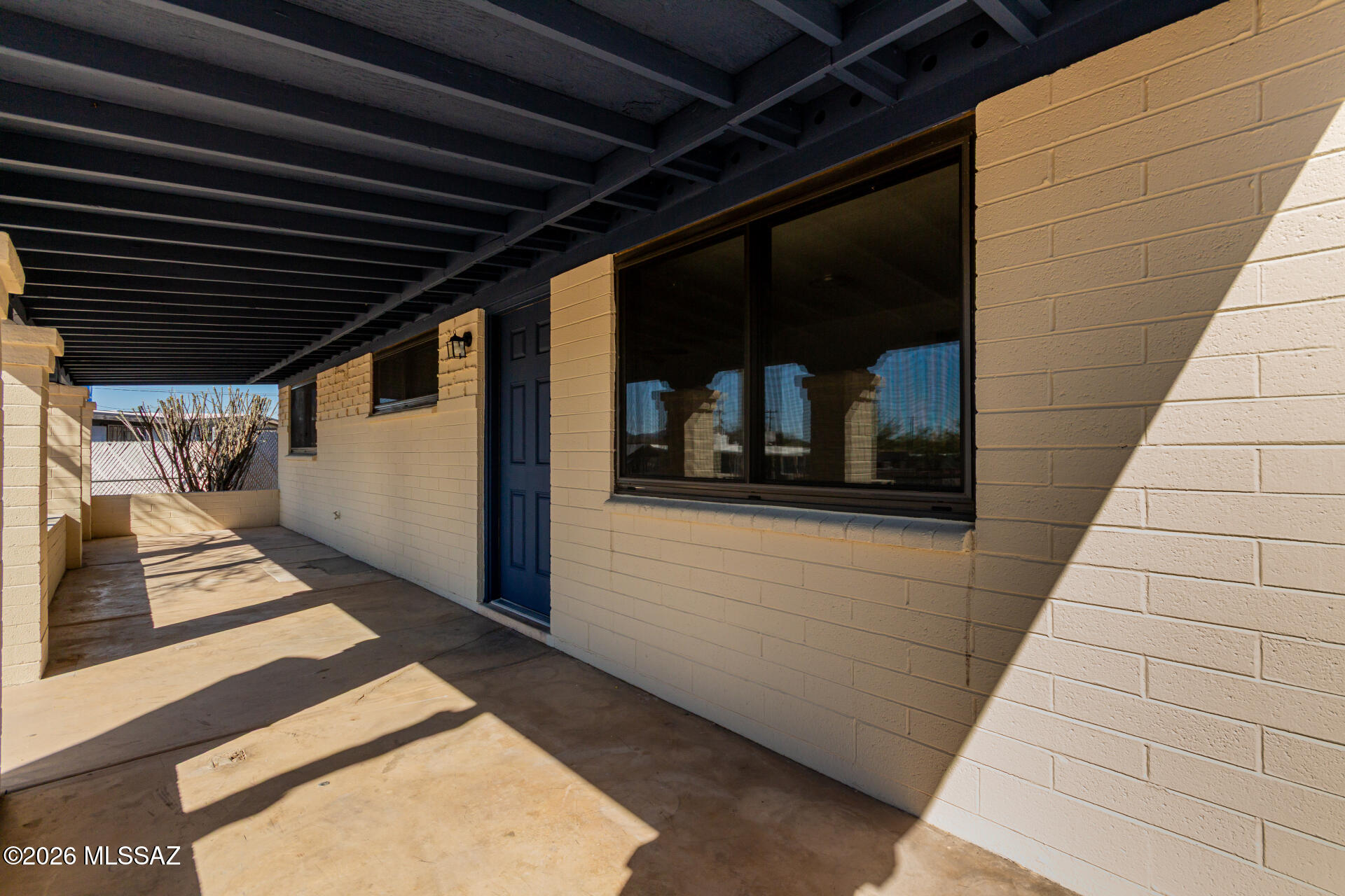 938 W Connecticut Drive