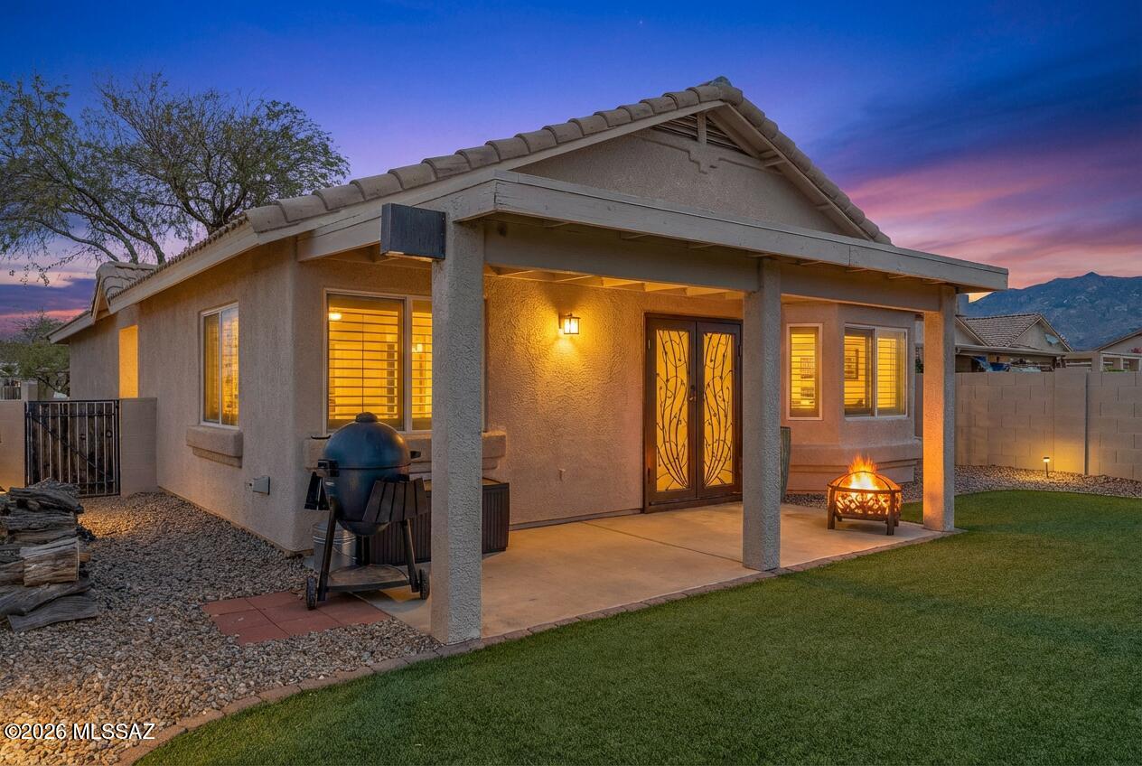 2152 E Tabular Place