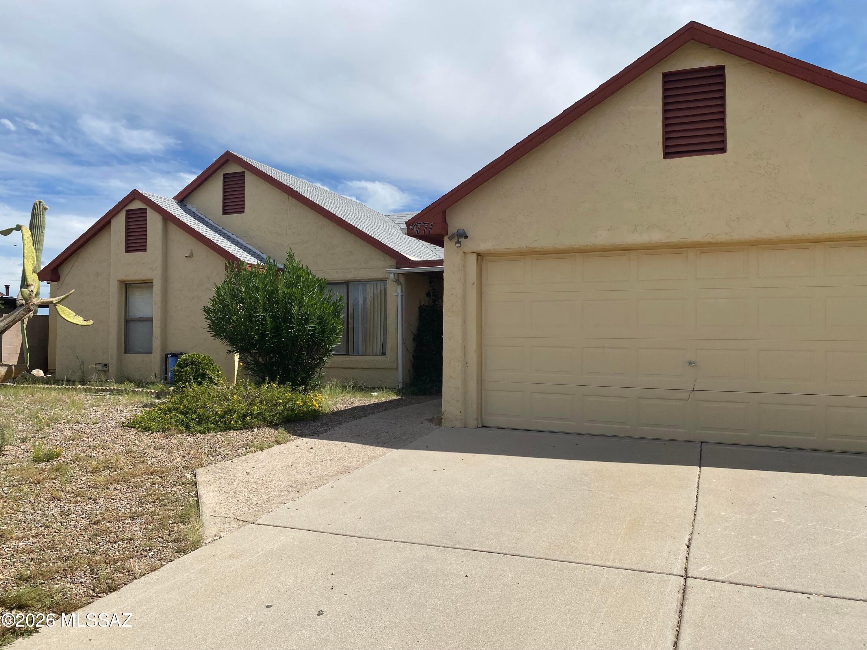 2771 W Calle De Dalias