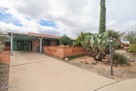 Photo of 419 S Vista Del Rio, Green Valley, AZ 85614 (MLS # 22604876)