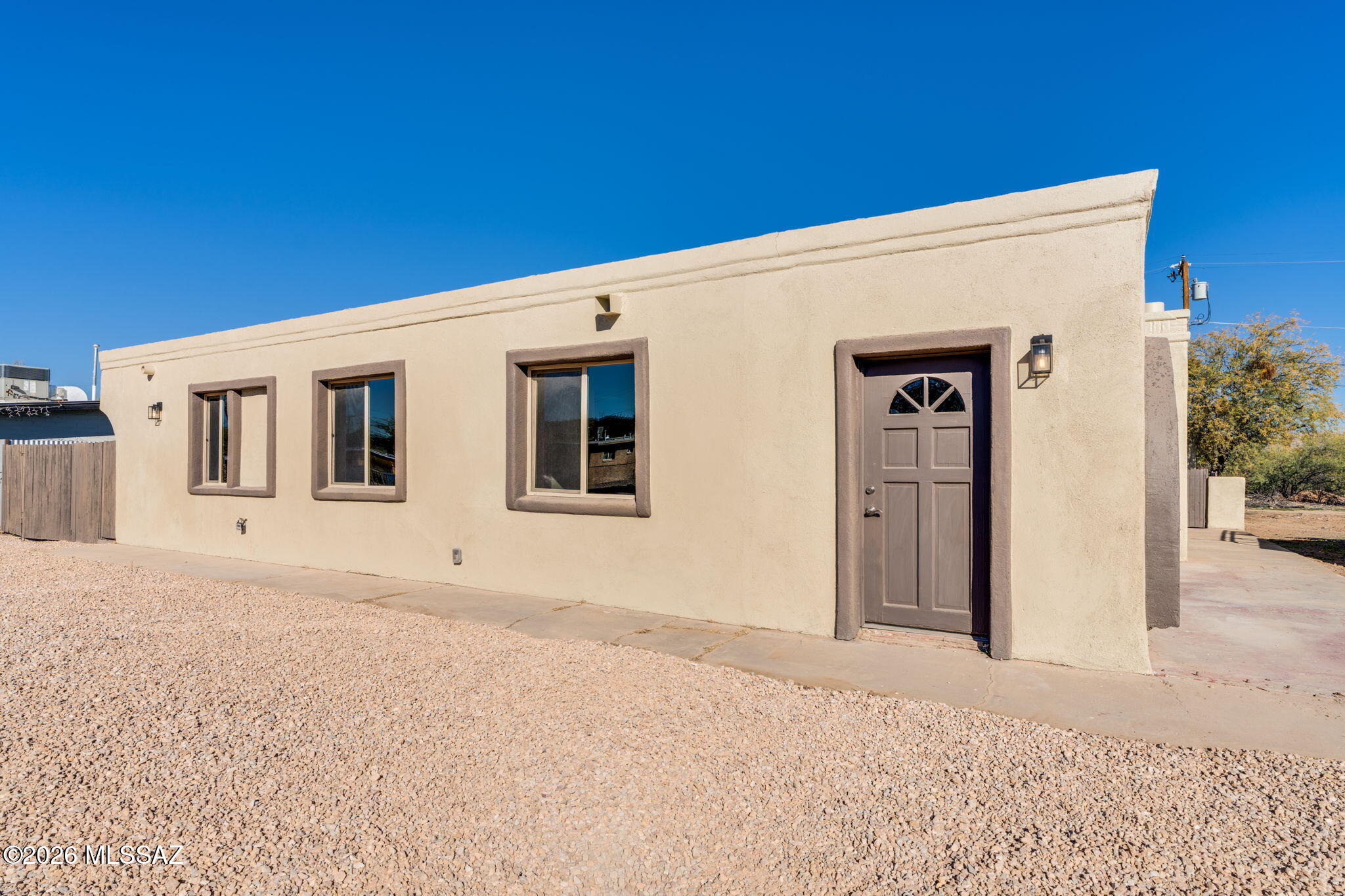 1657 W Circle B Drive