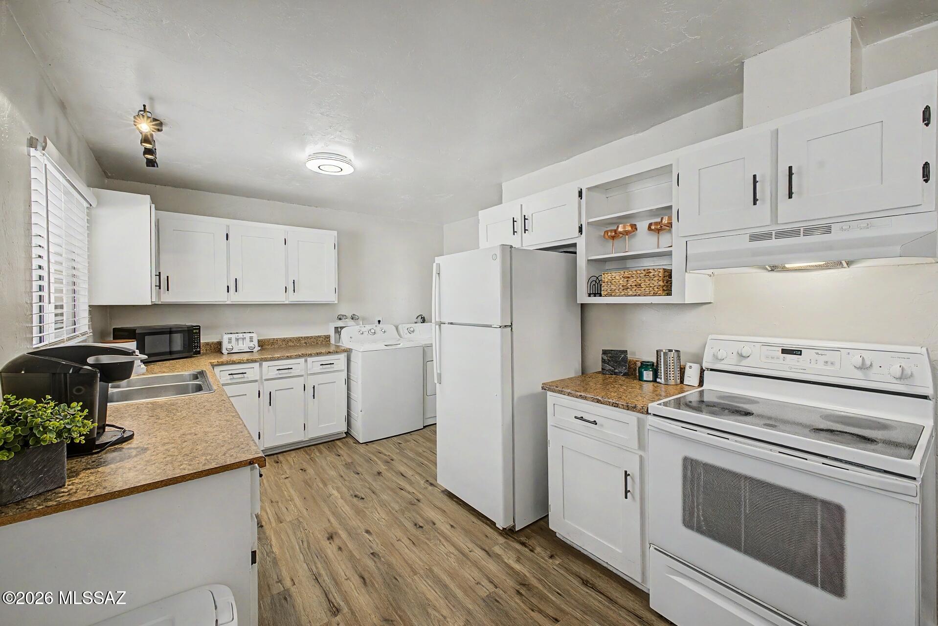 El Rio Park - Residential Income