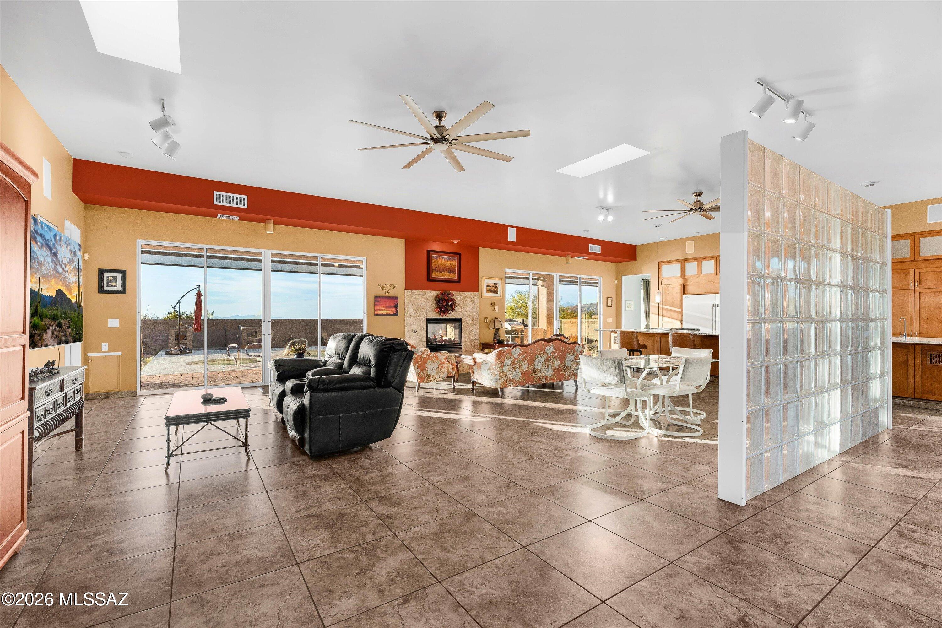 Coyote Creek (1-395) - Residential